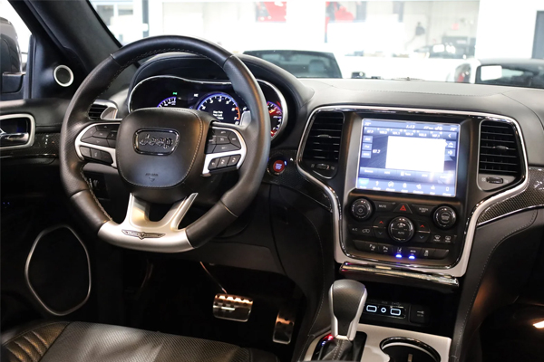 2018 Jeep Grand Cherokee Trackhawk interior view