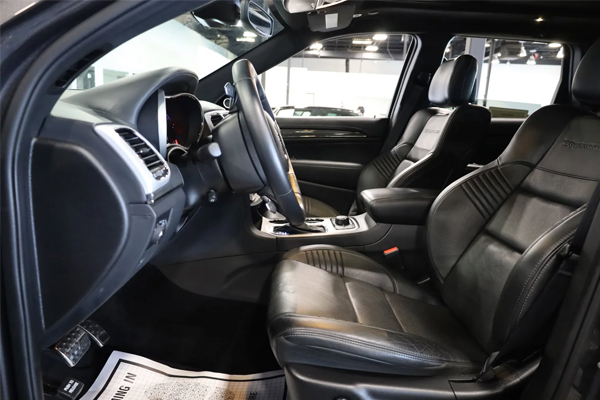 2018 Jeep Grand Cherokee Trackhawk engine bay