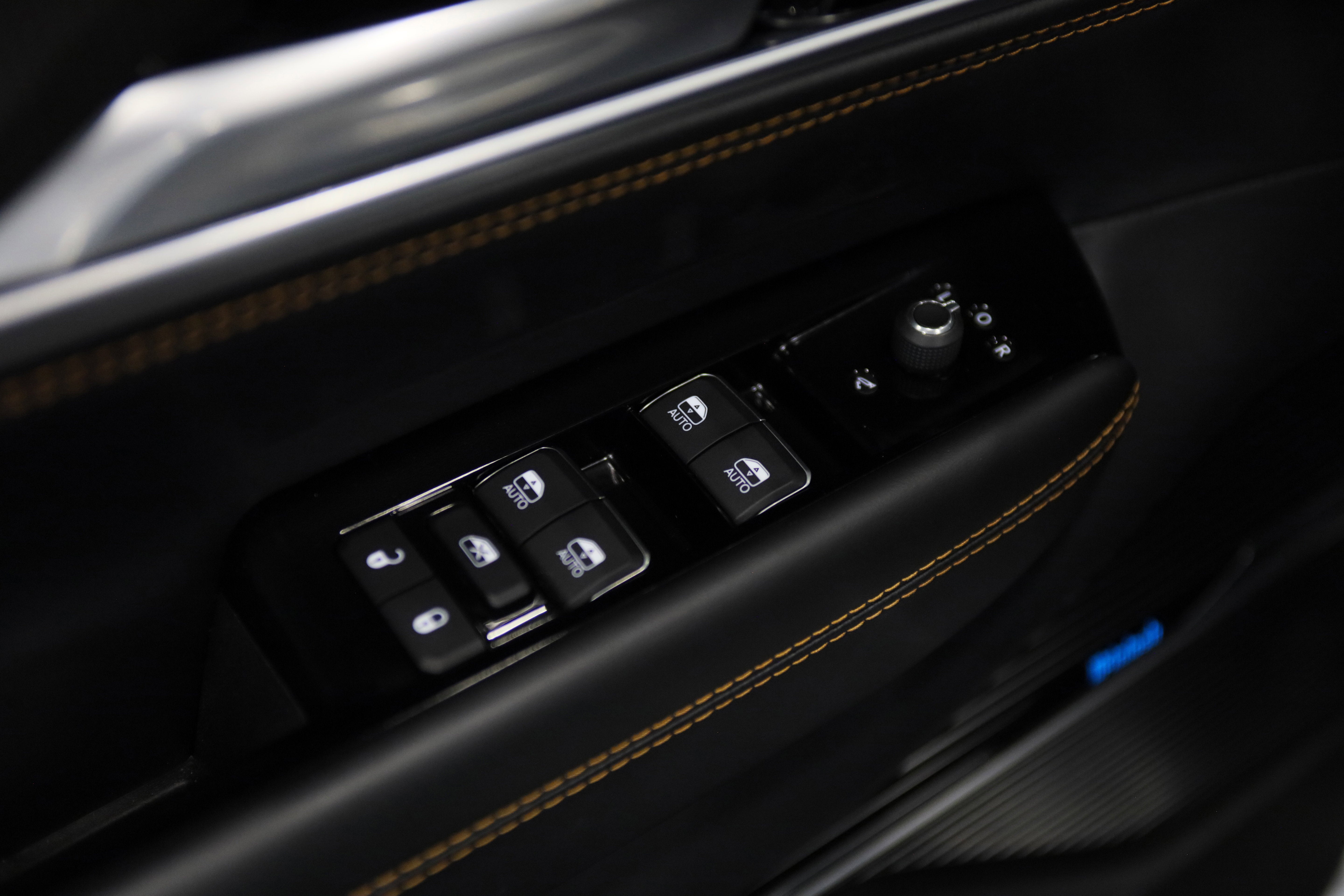 2025 Jeep Grand Wagoneer L Series III Obsidian