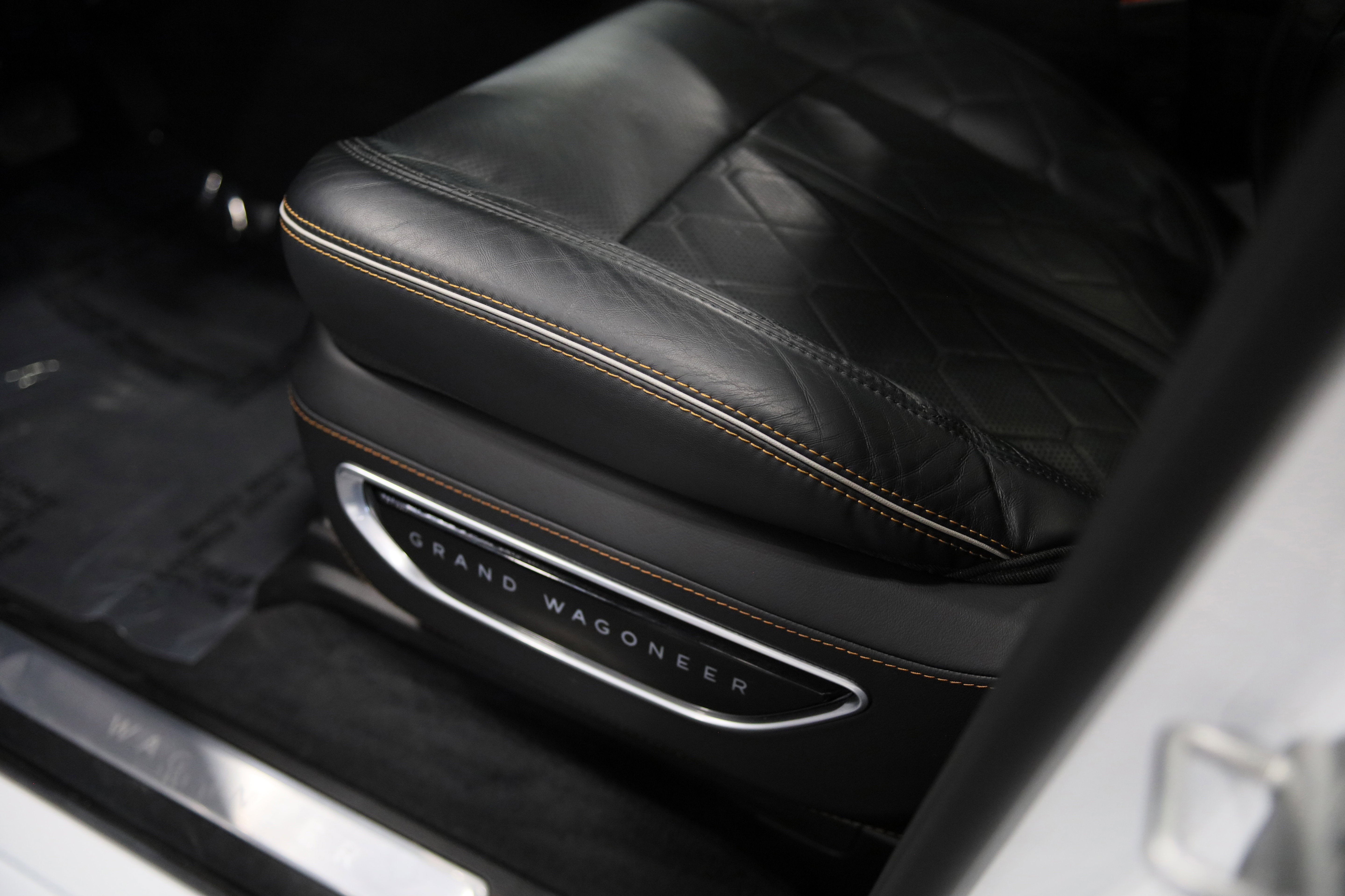 2025 Jeep Grand Wagoneer L Series III Obsidian