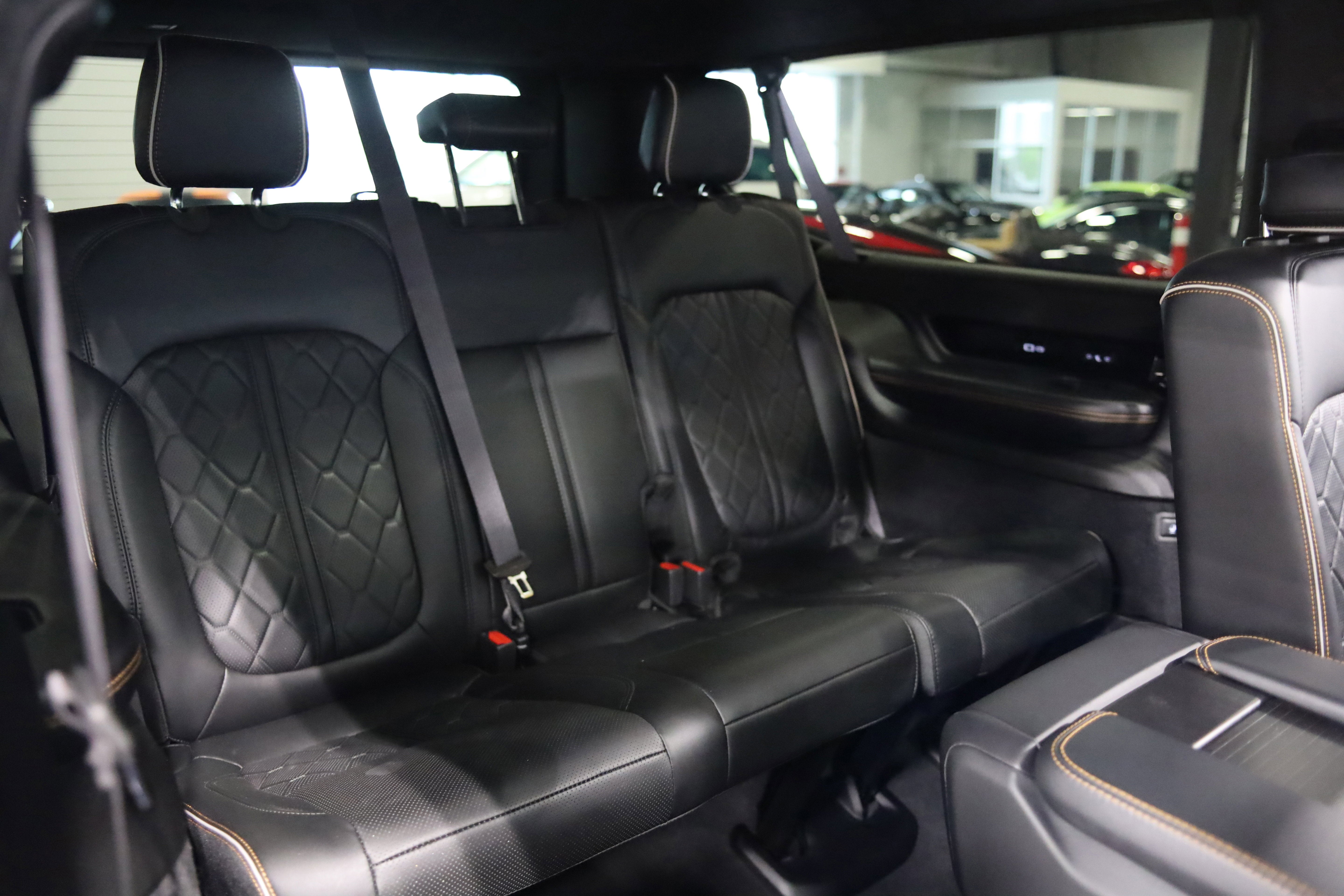 2025 Jeep Grand Wagoneer L Series III Obsidian