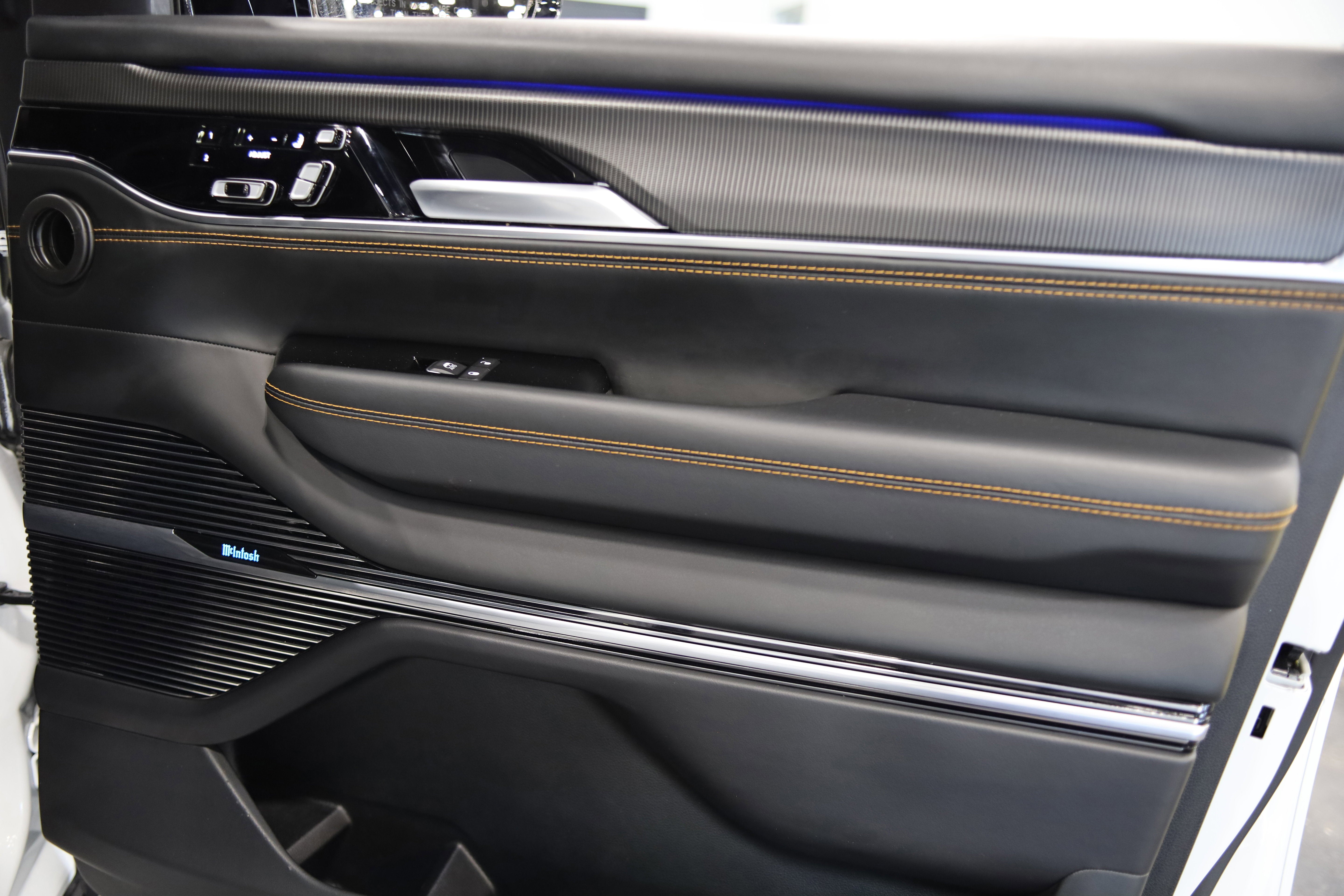 2025 Jeep Grand Wagoneer L Series III Obsidian