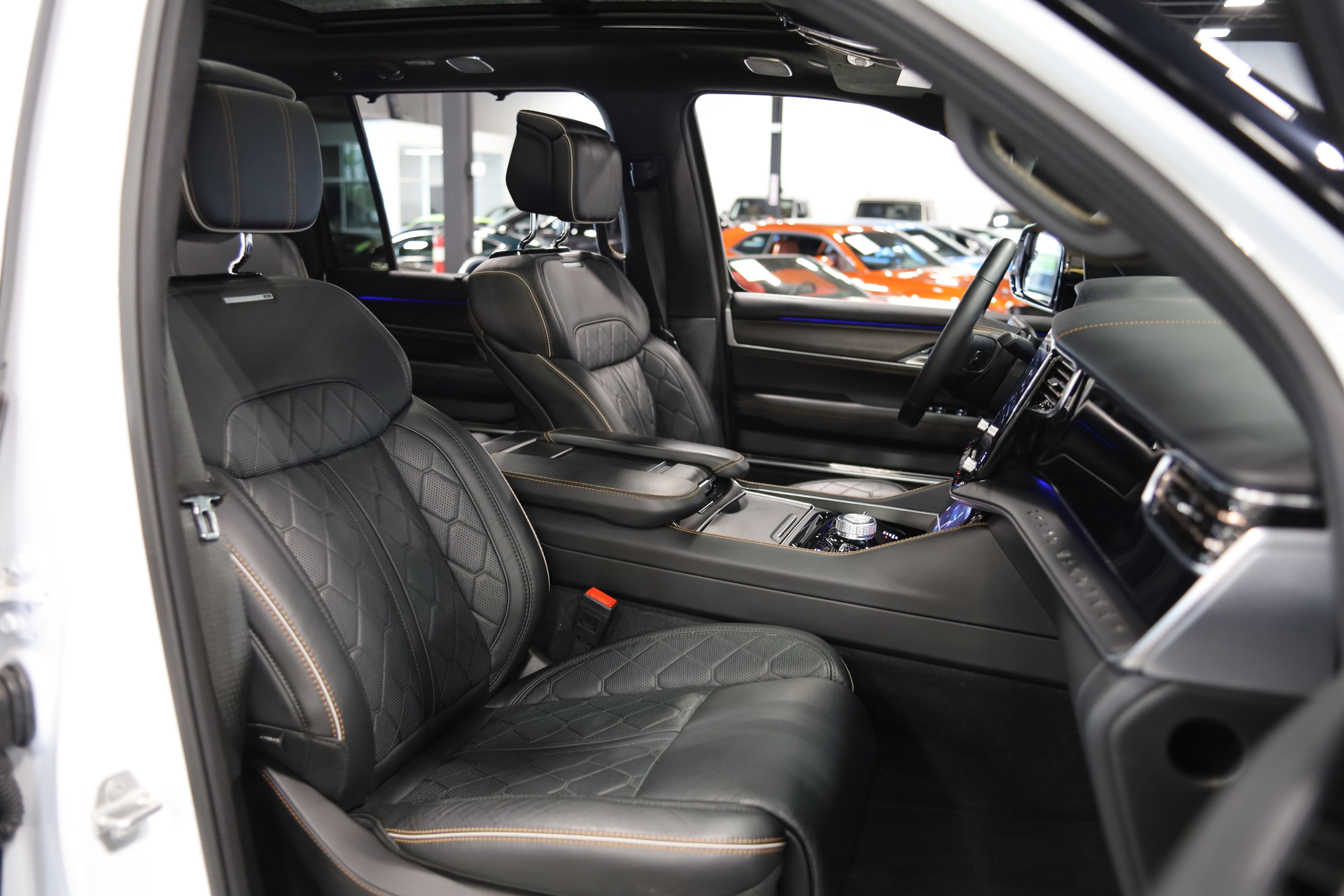 2025 Jeep Grand Wagoneer L Series III Obsidian