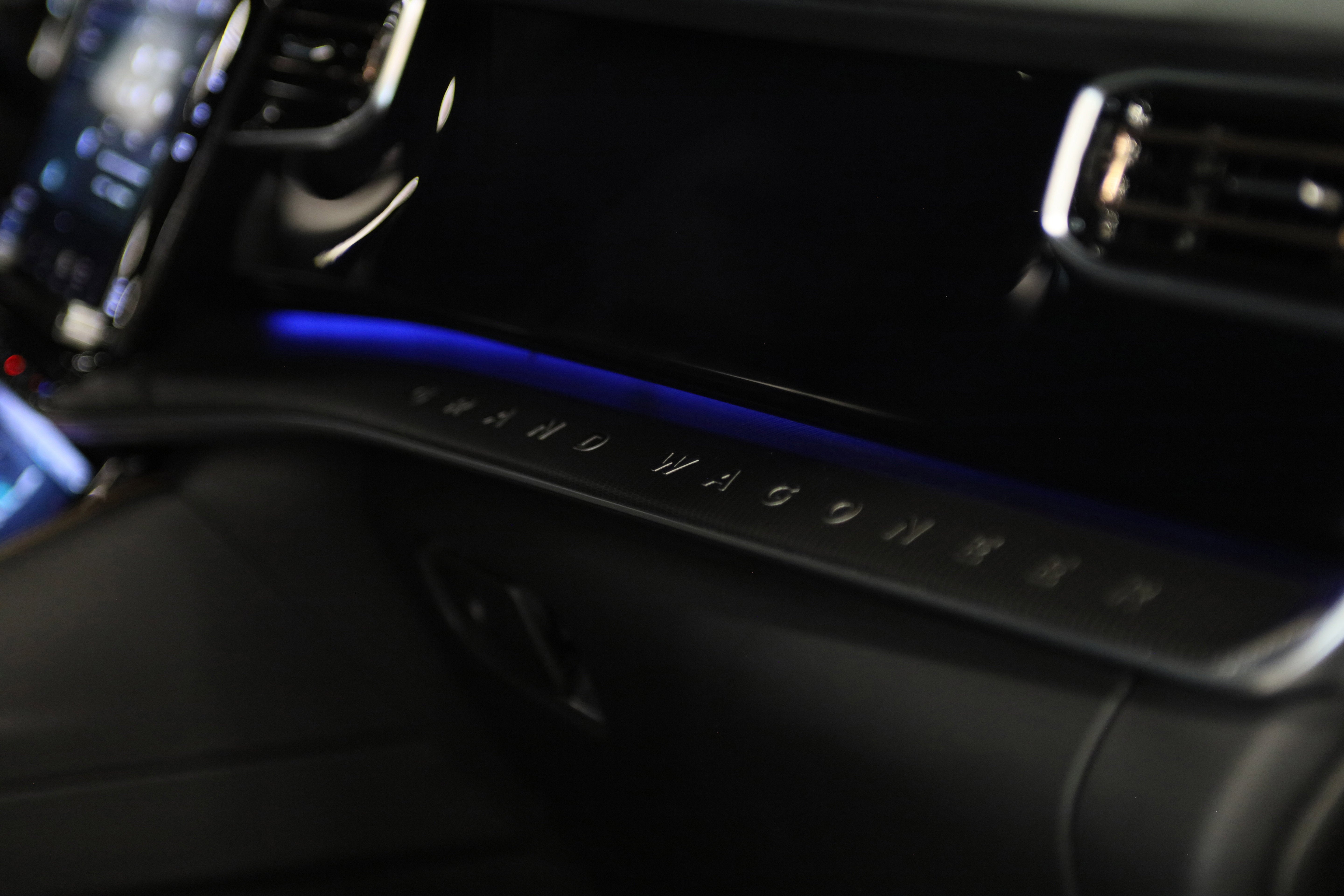 2025 Jeep Grand Wagoneer L Series III Obsidian