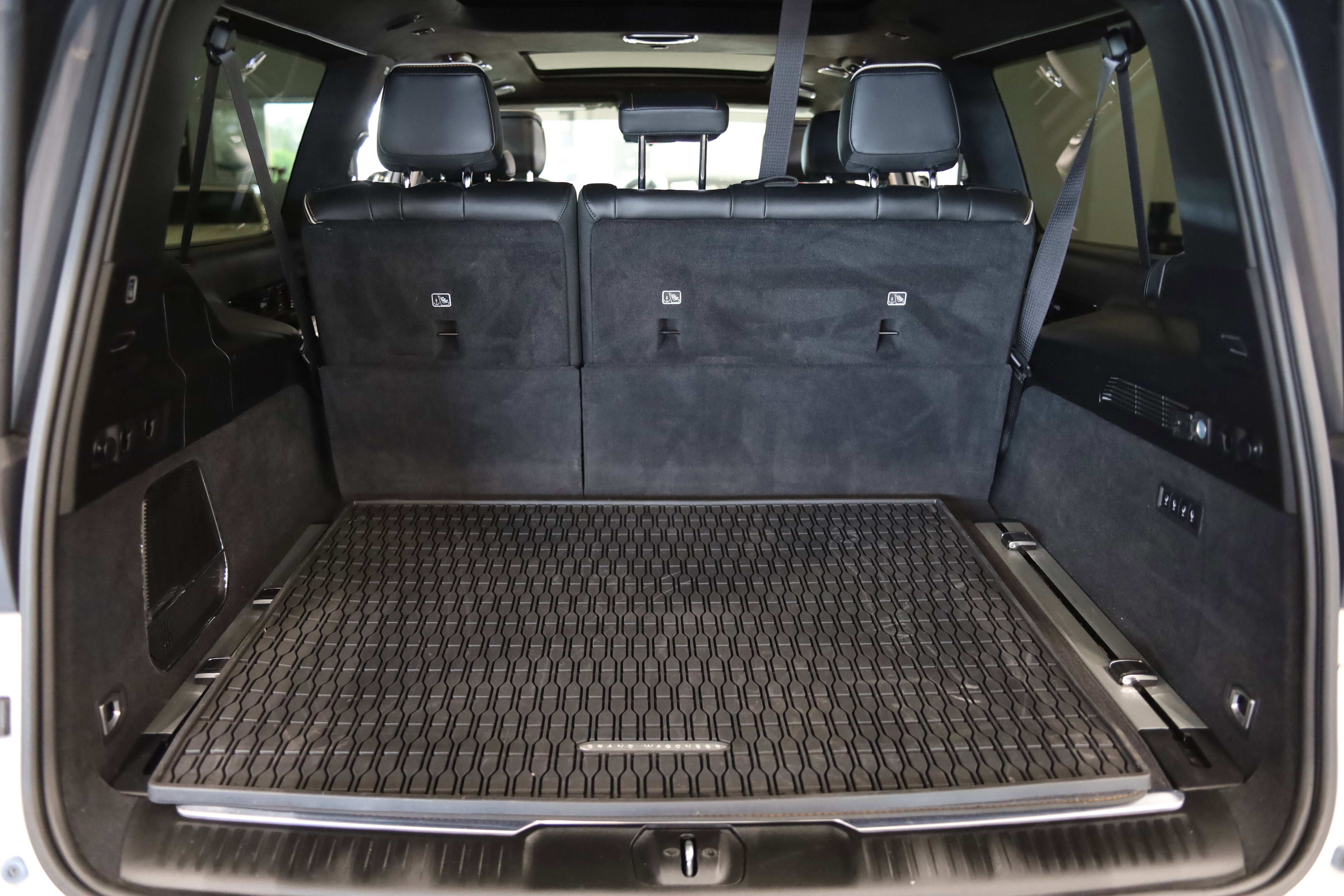 2025 Jeep Grand Wagoneer L Series III Obsidian