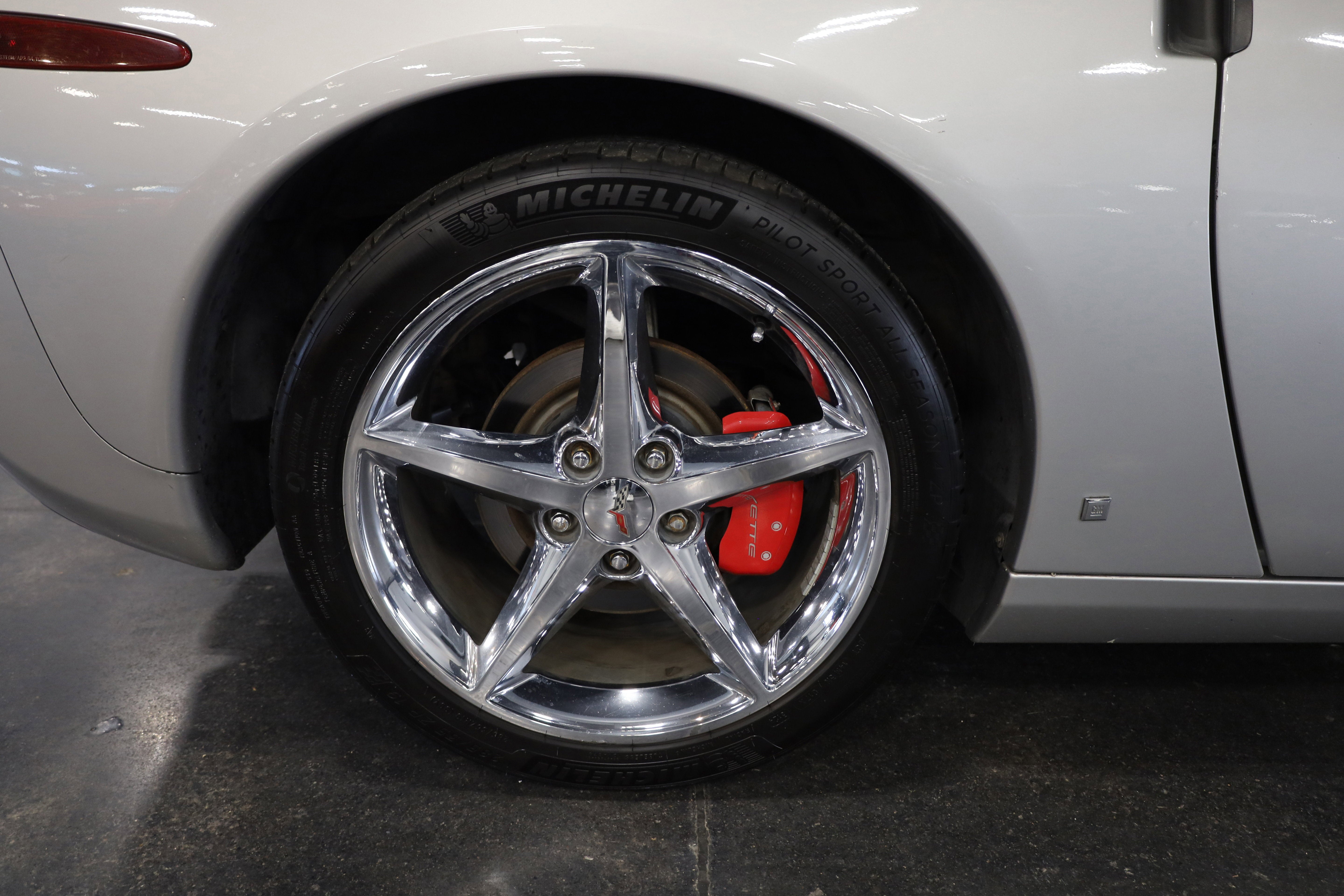 2005 Chevrolet Corvette Base