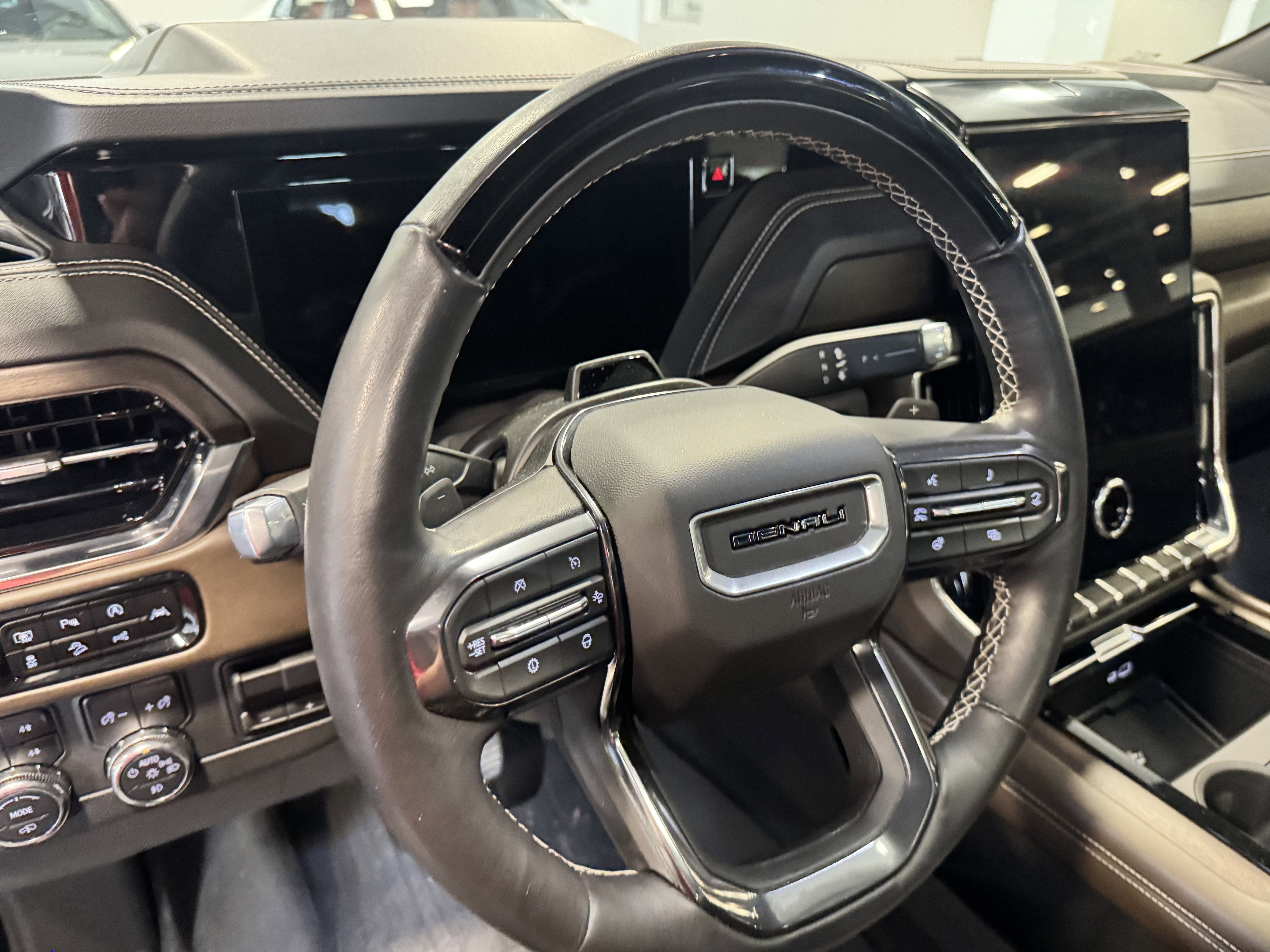 2025 GMC Yukon XL Denali Ultimate