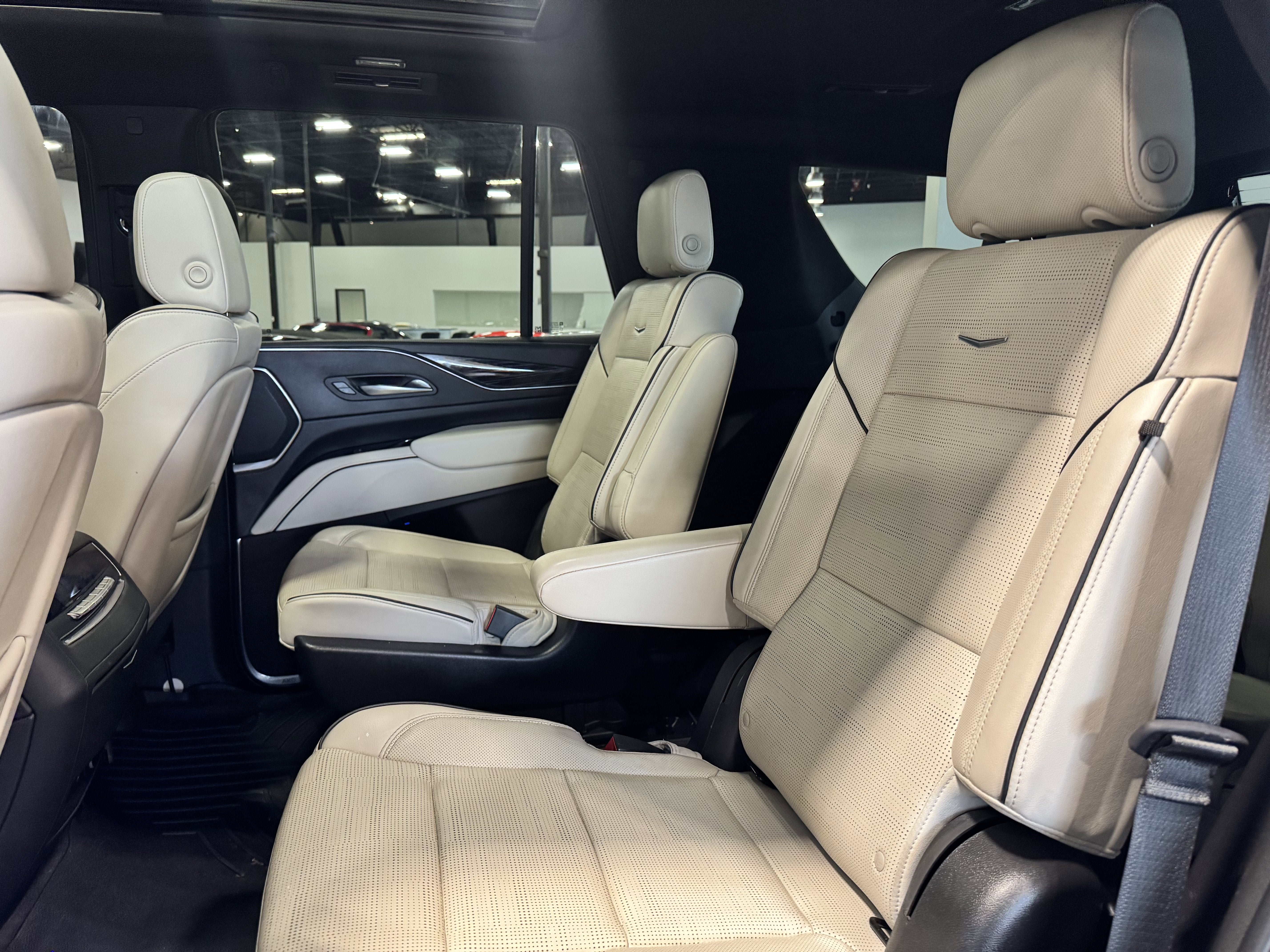 2022 Cadillac Escalade Sport