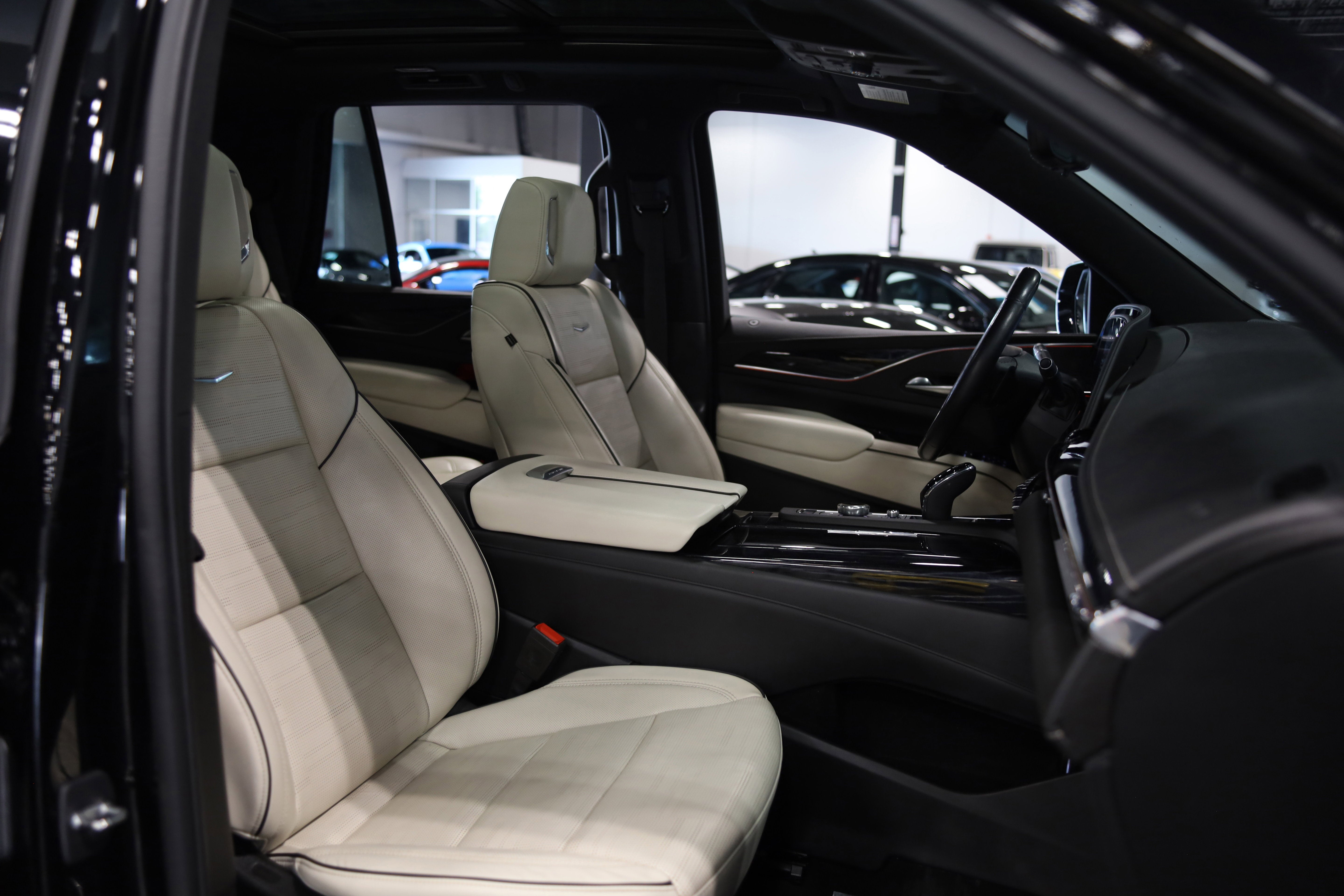 2022 Cadillac Escalade Sport