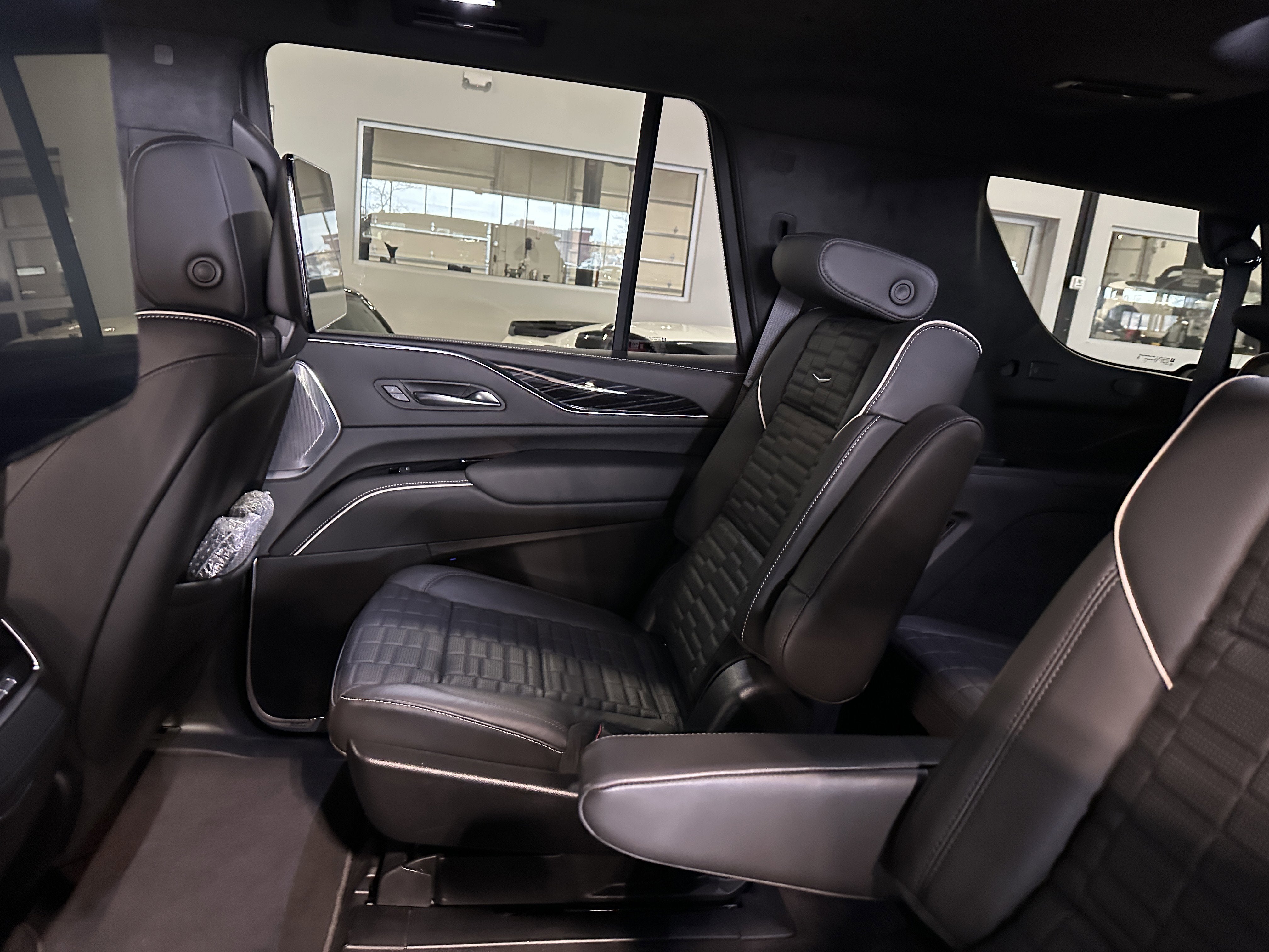 2023 Cadillac Escalade AWD V-Series