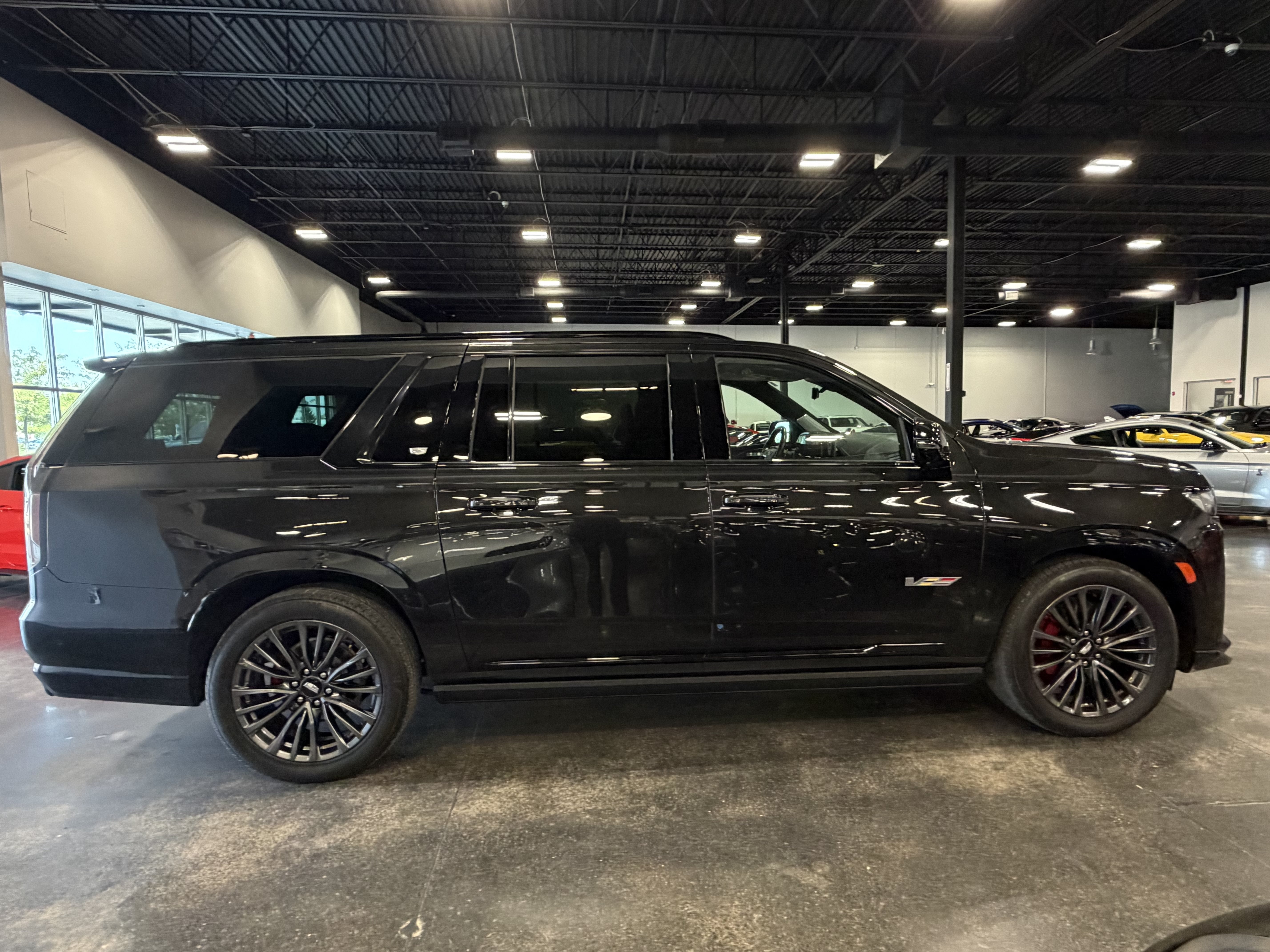 2024 Cadillac Escalade ESV AWD V-Series