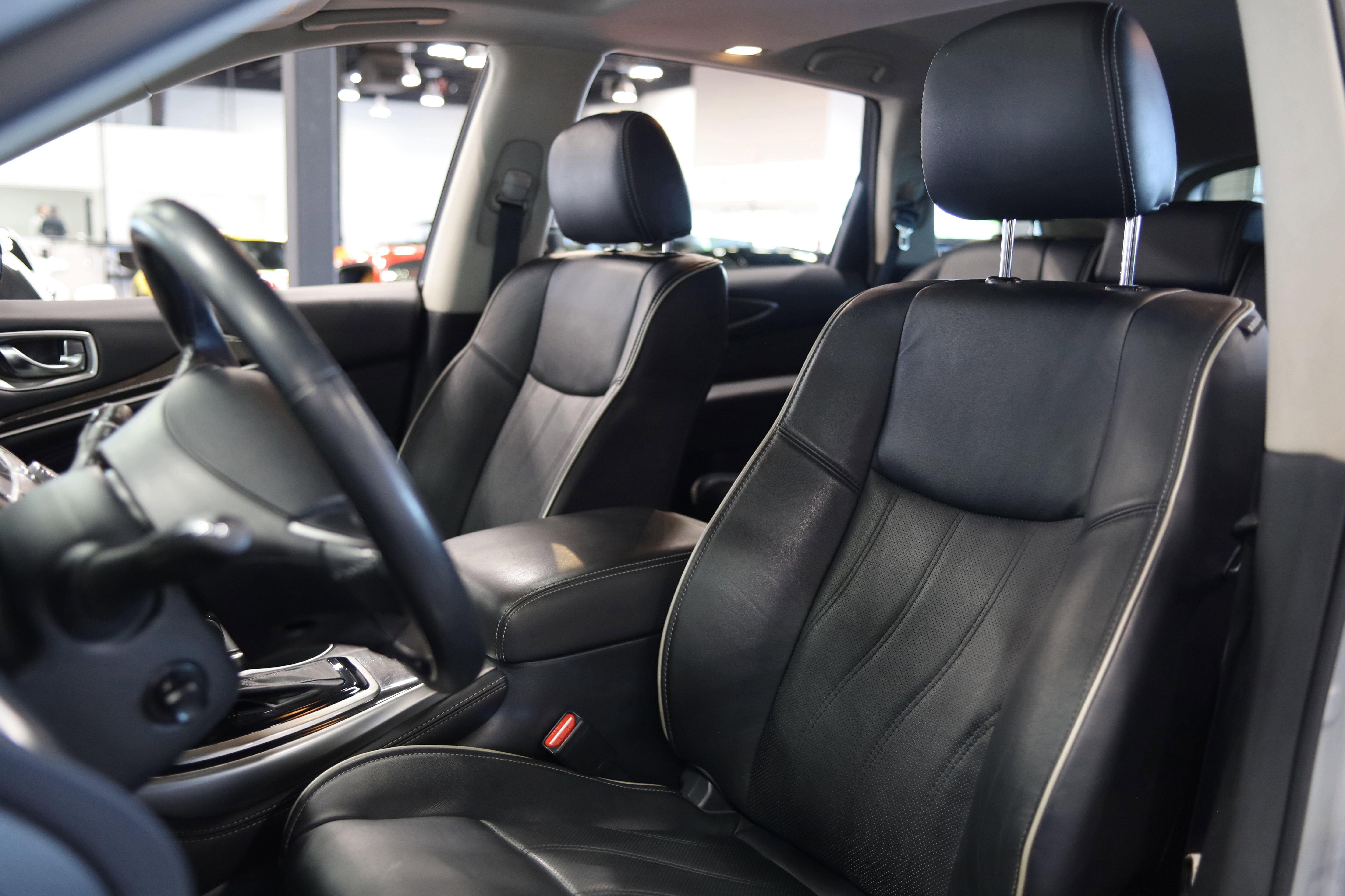 2017 INFINITI QX60 Base