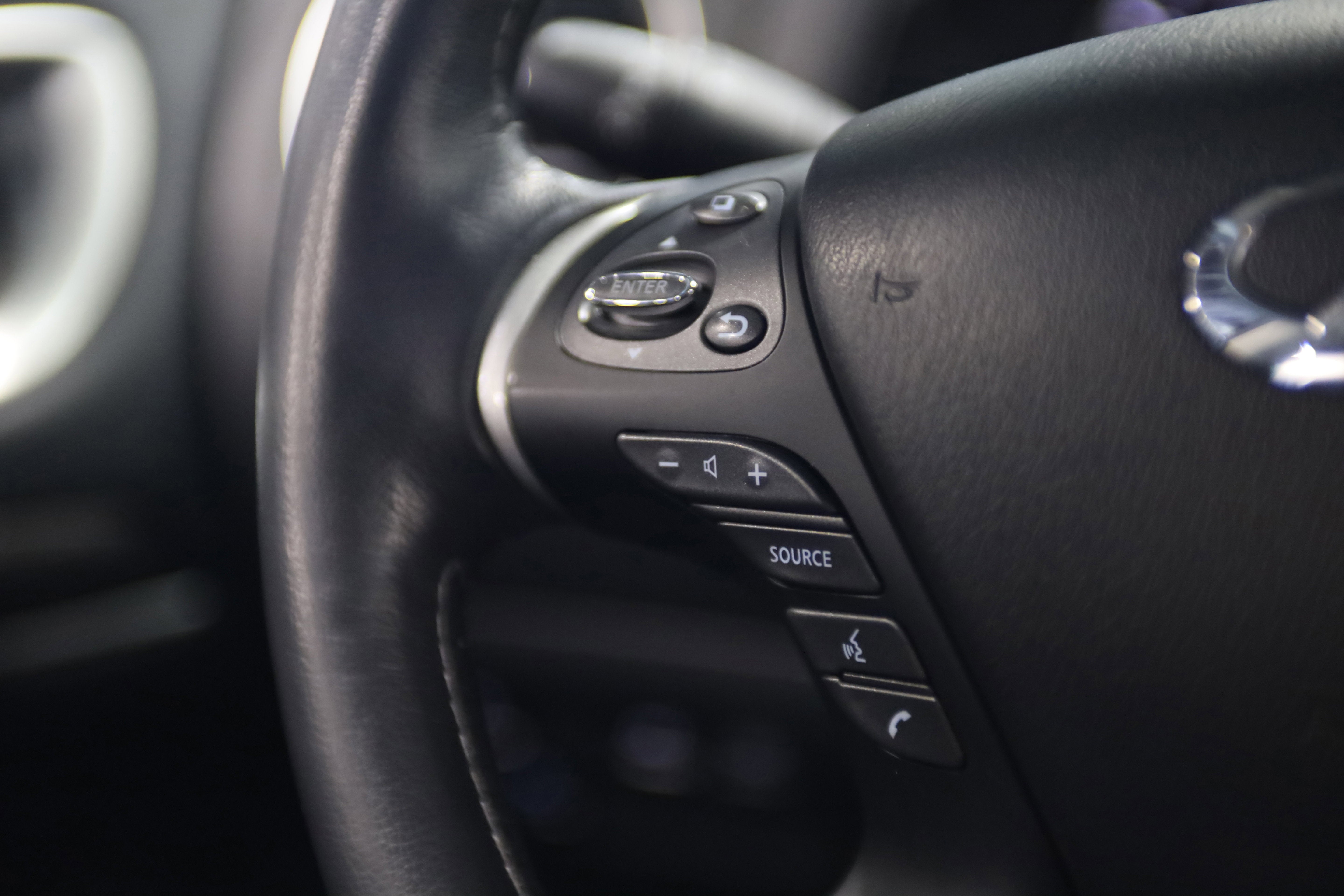 2017 INFINITI QX60 Base