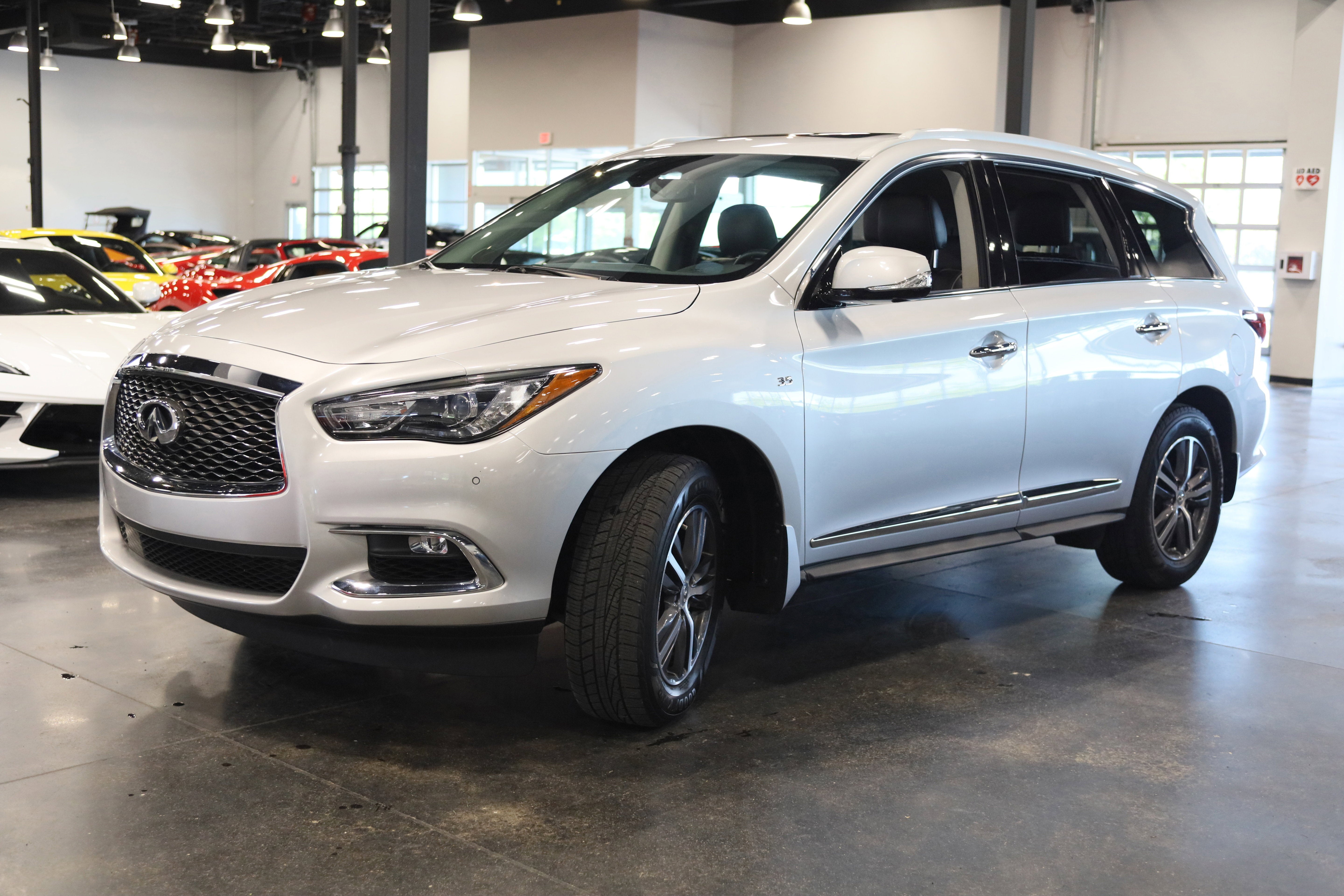 2017 INFINITI QX60 Base