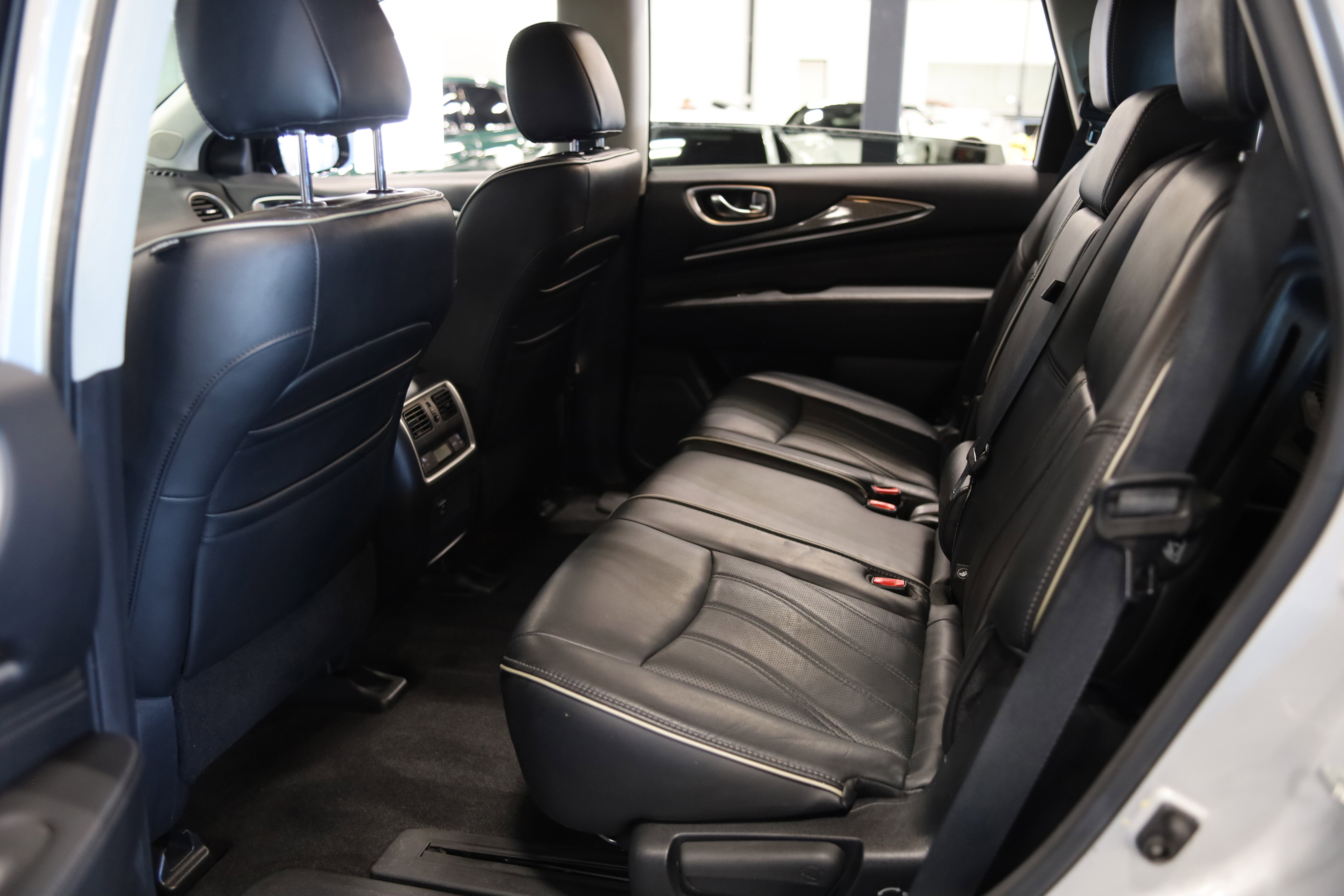 2017 INFINITI QX60 Base