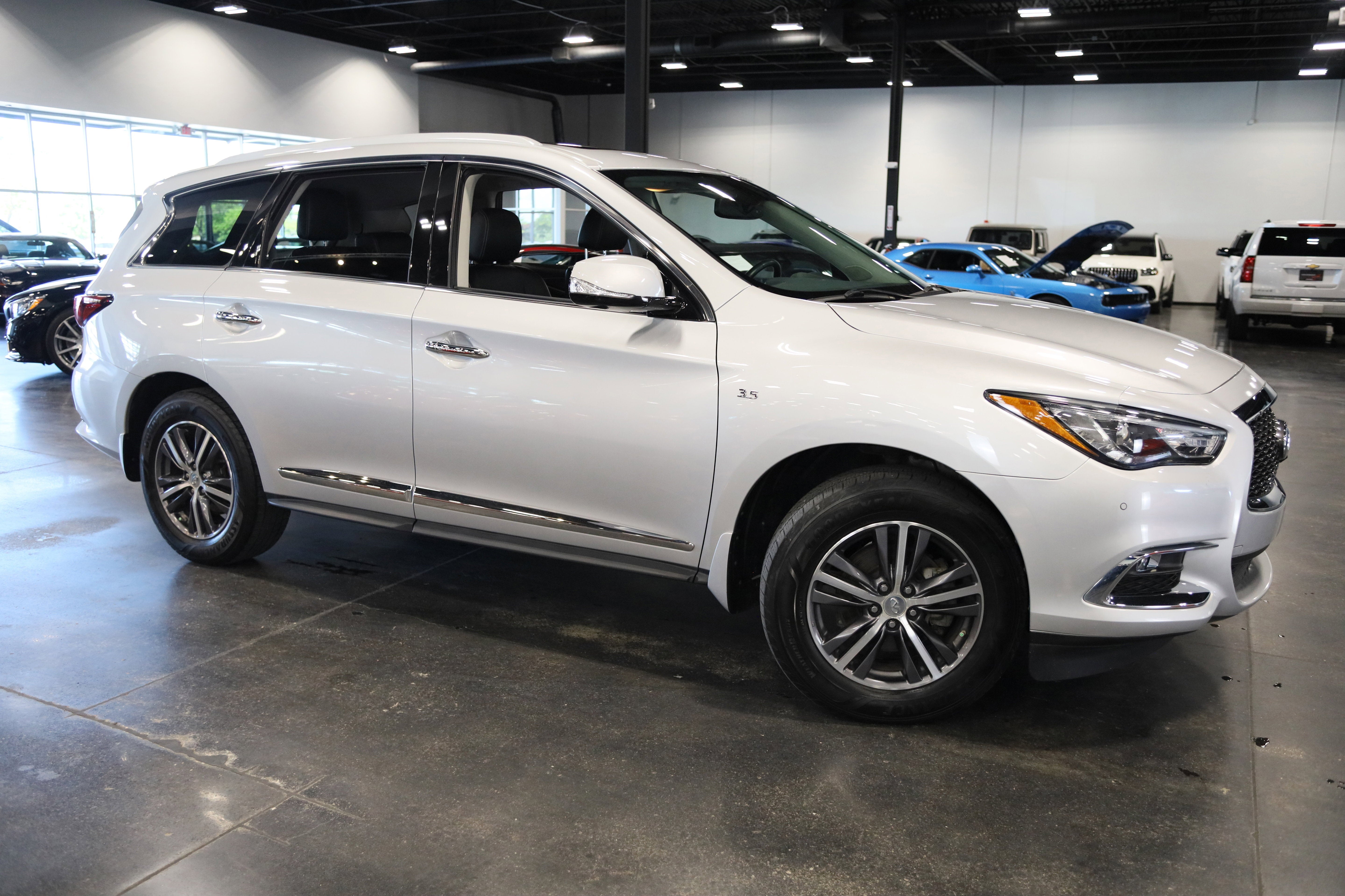 2017 INFINITI QX60 Base