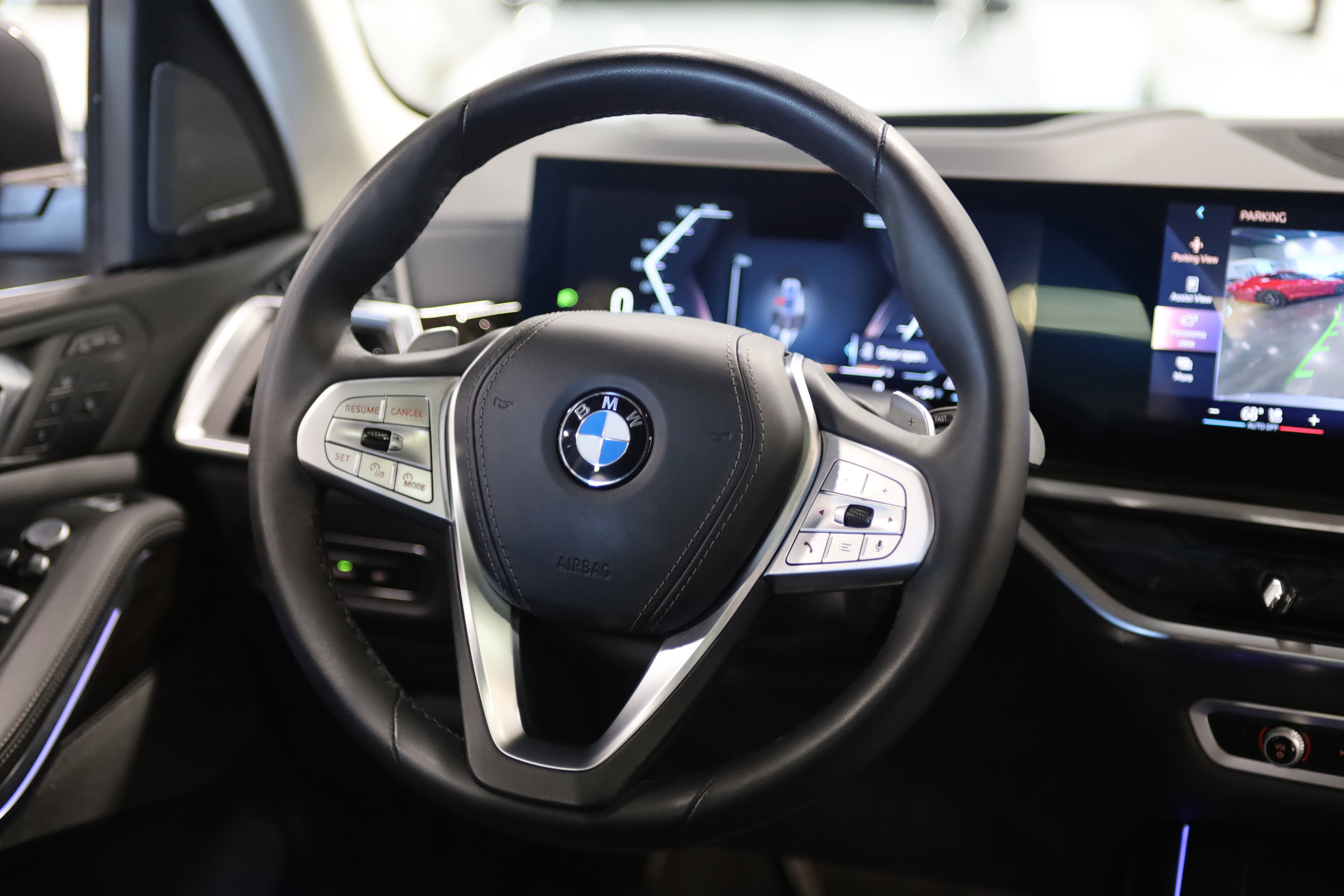 2025 BMW X7 xDrive40i