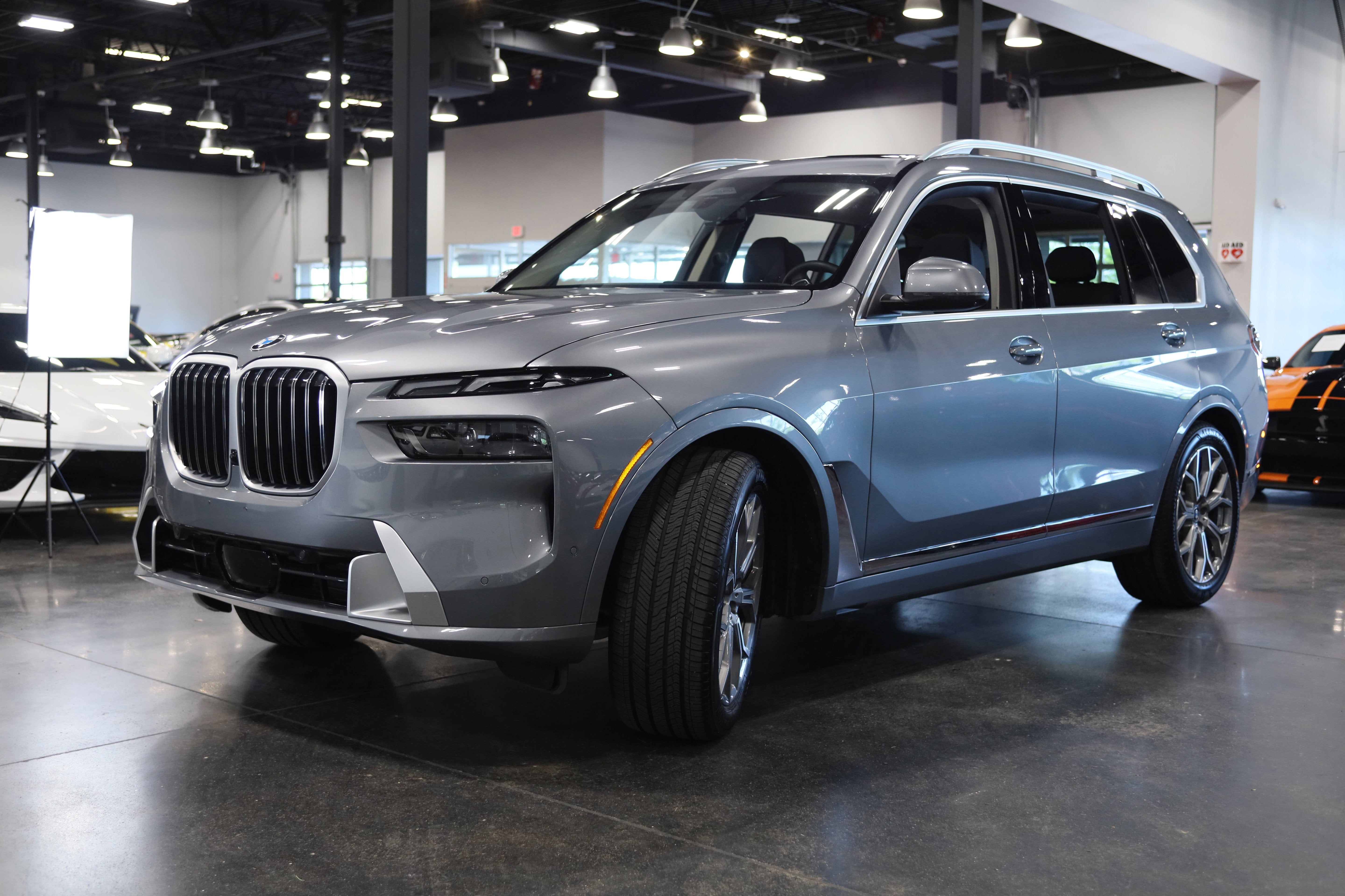 2025 BMW X7 xDrive40i