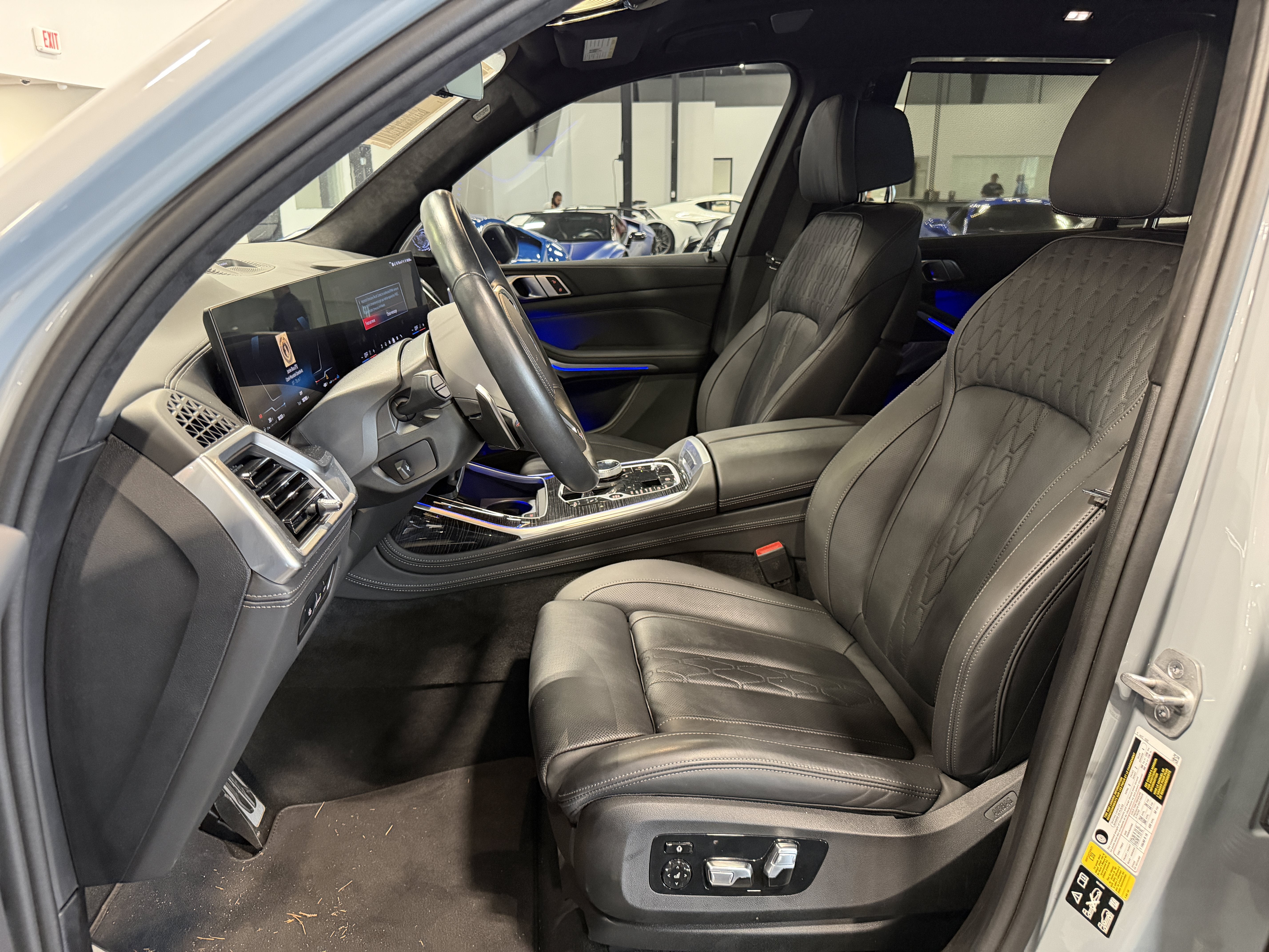 2024 BMW X7 M60i
