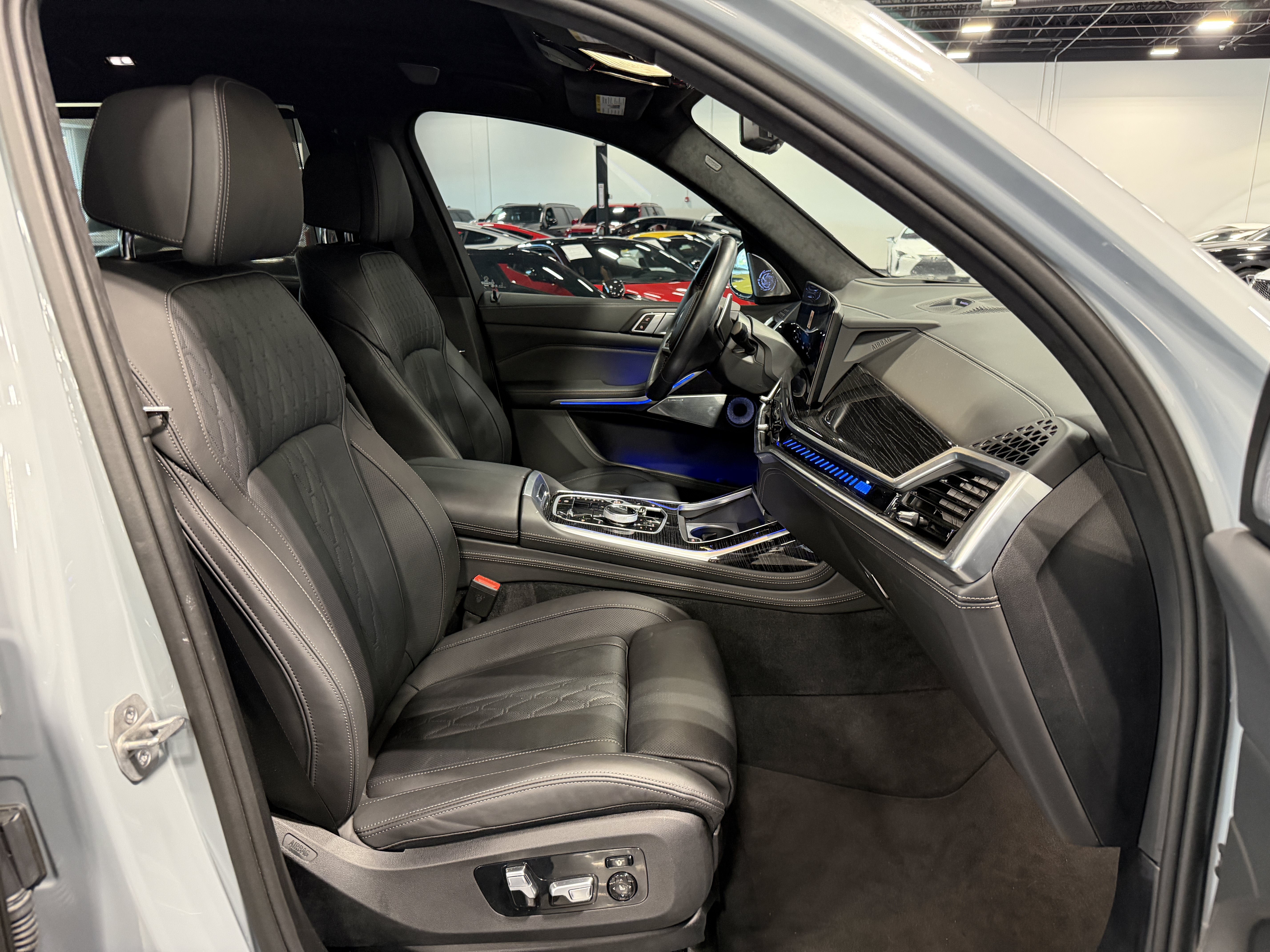 2024 BMW X7 M60i