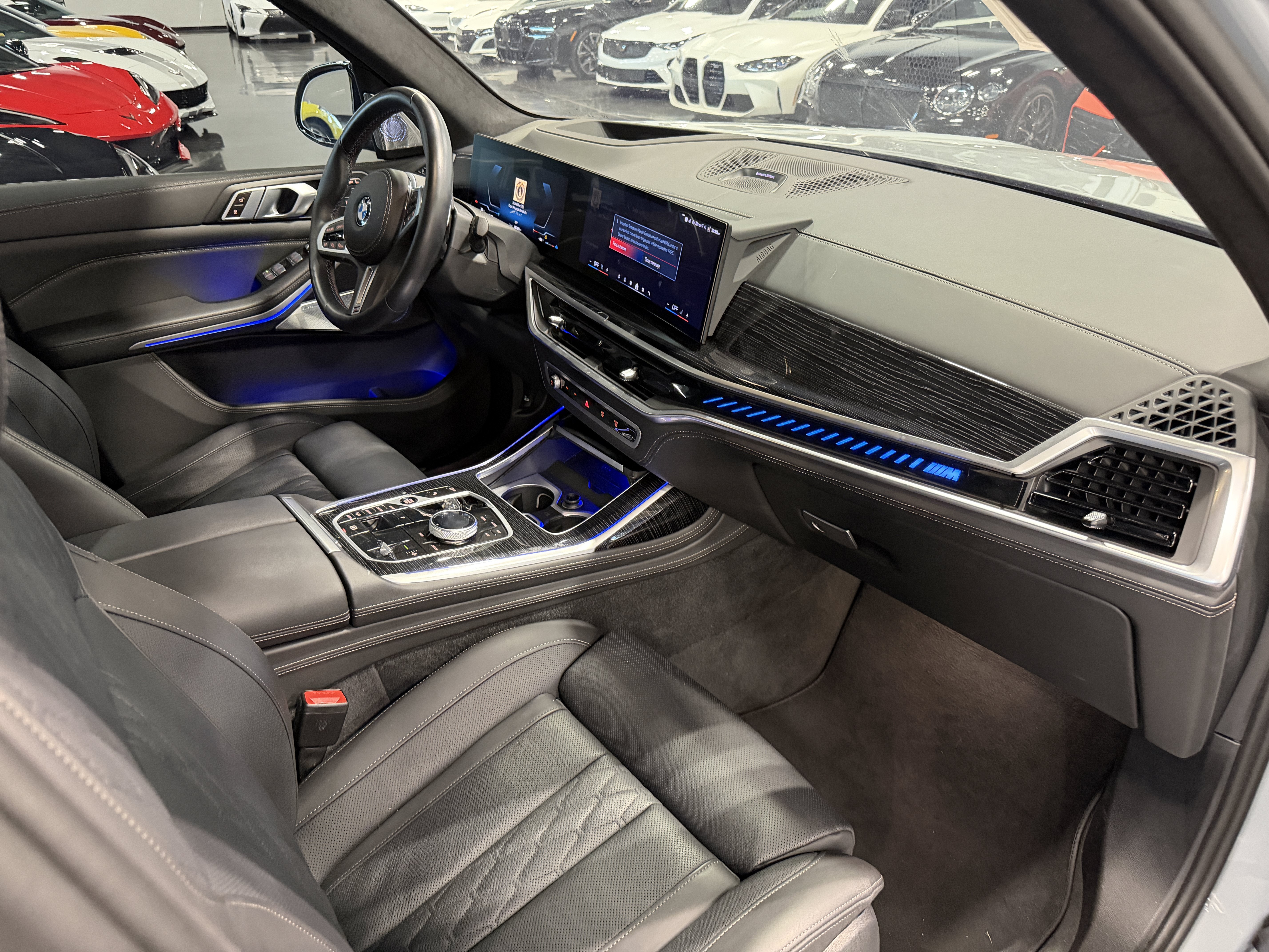 2024 BMW X7 M60i