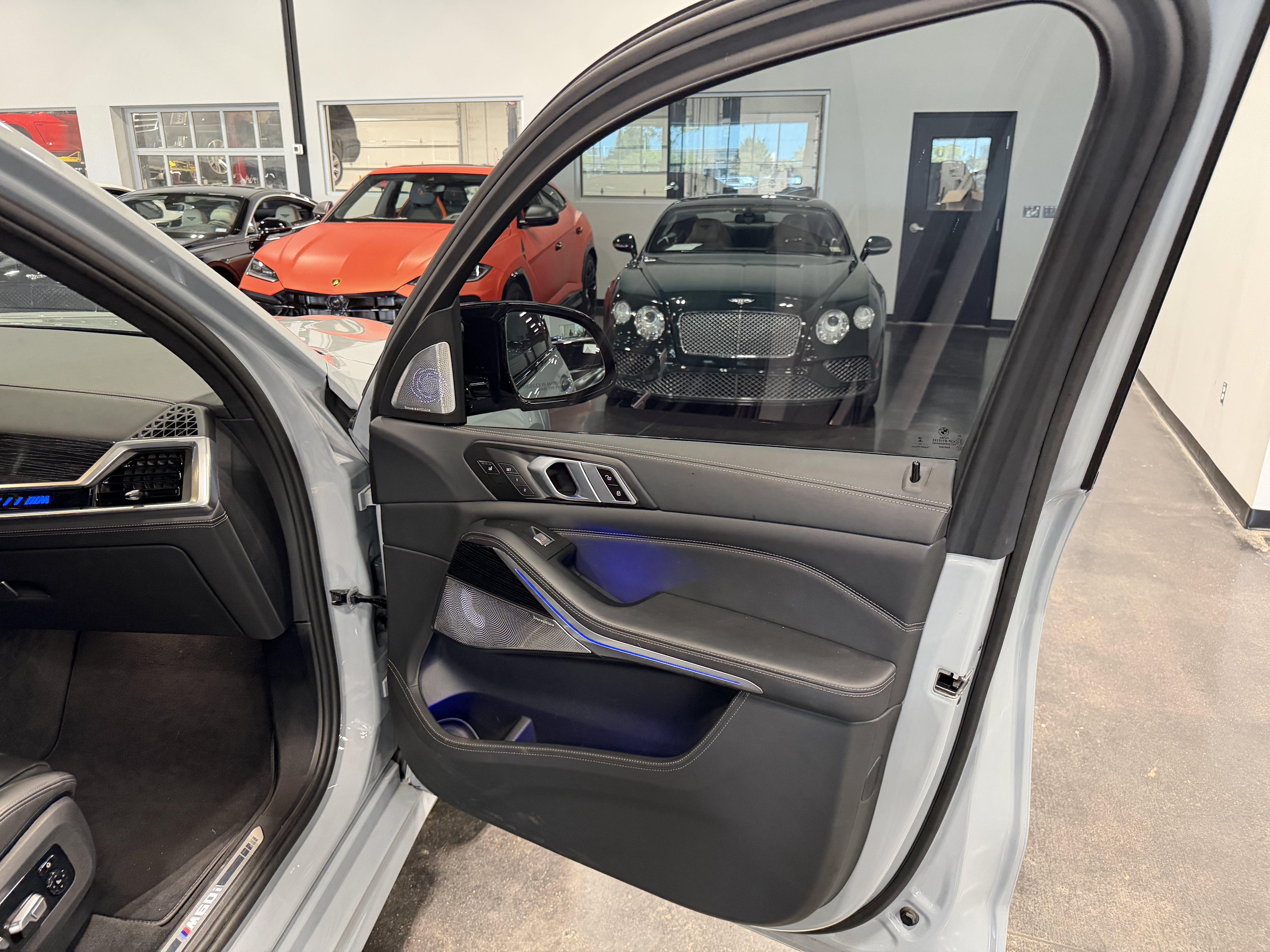 2024 BMW X7 M60i