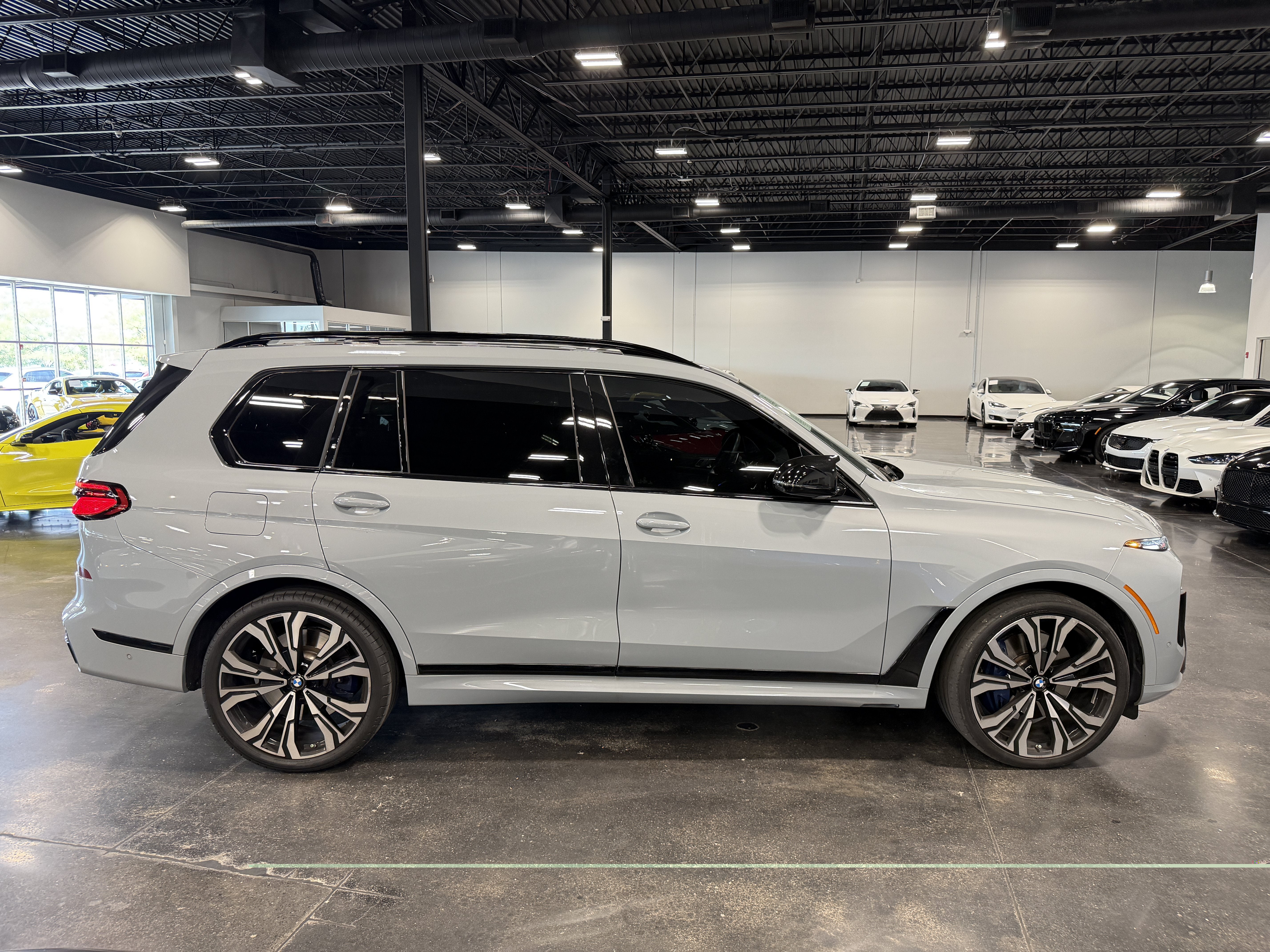 2024 BMW X7 M60i