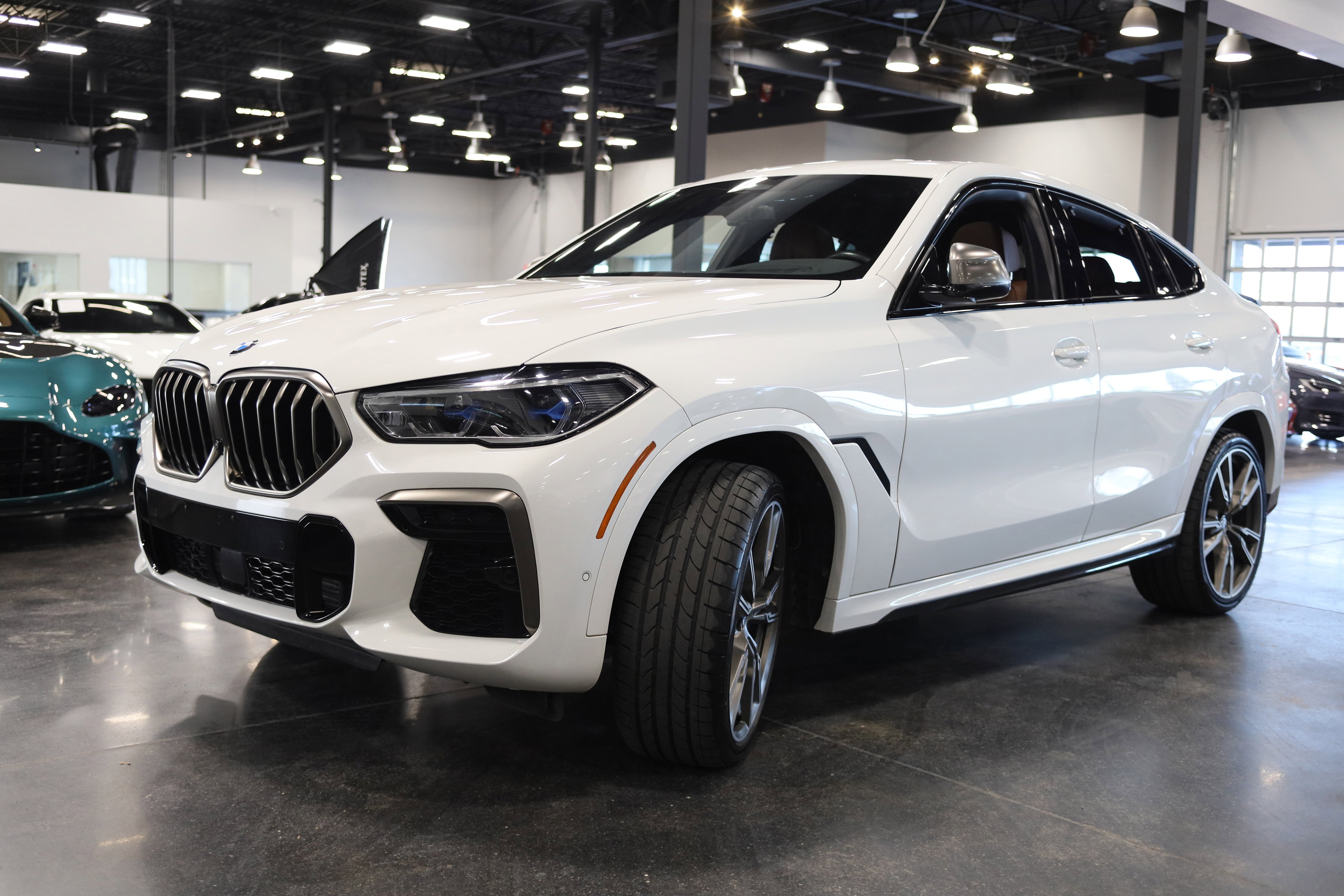 2022 BMW X6 M50i