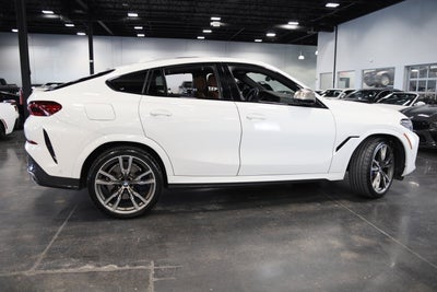 2022 BMW X6 M50i