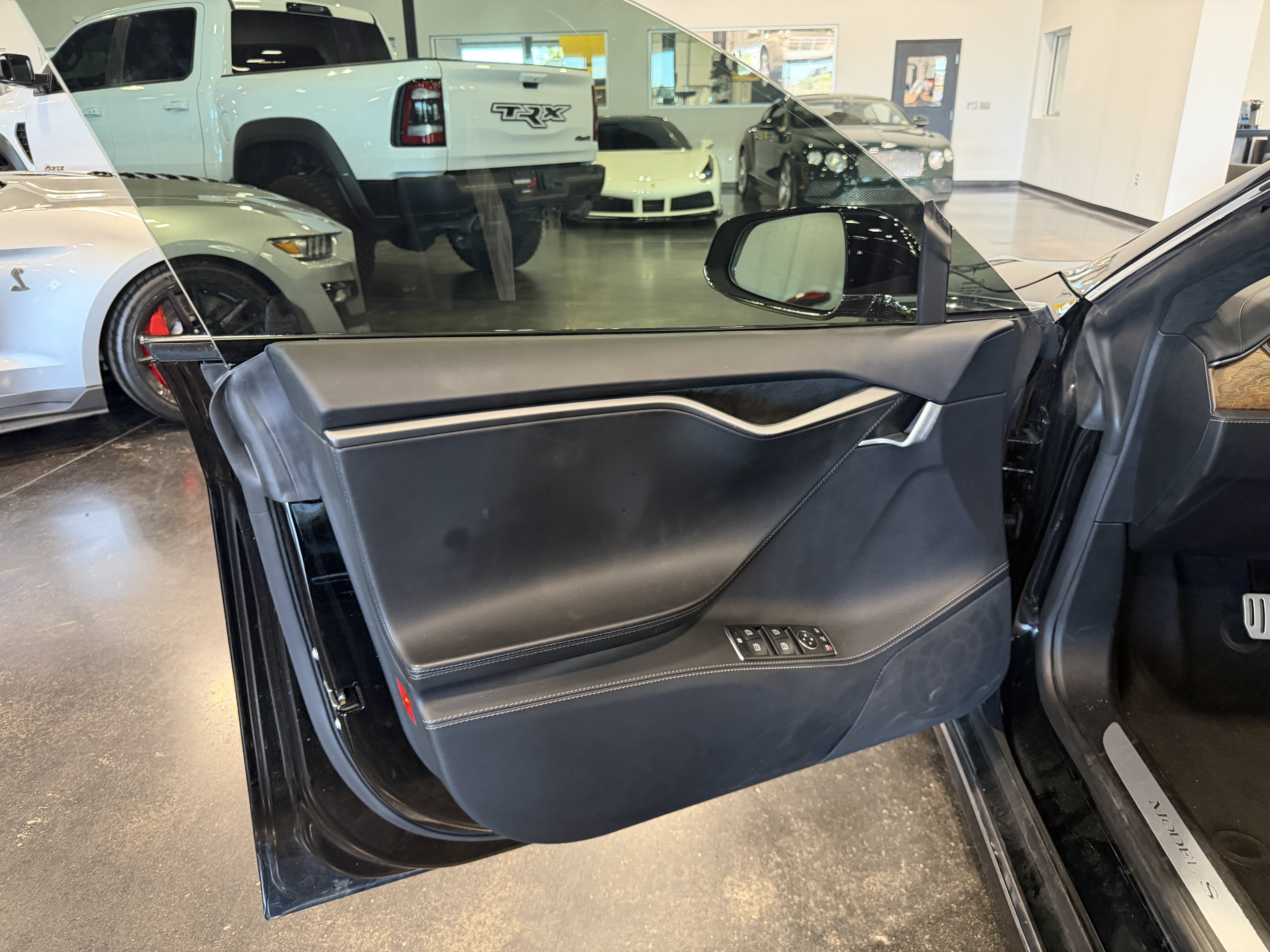 2020 Tesla Model S Performance
