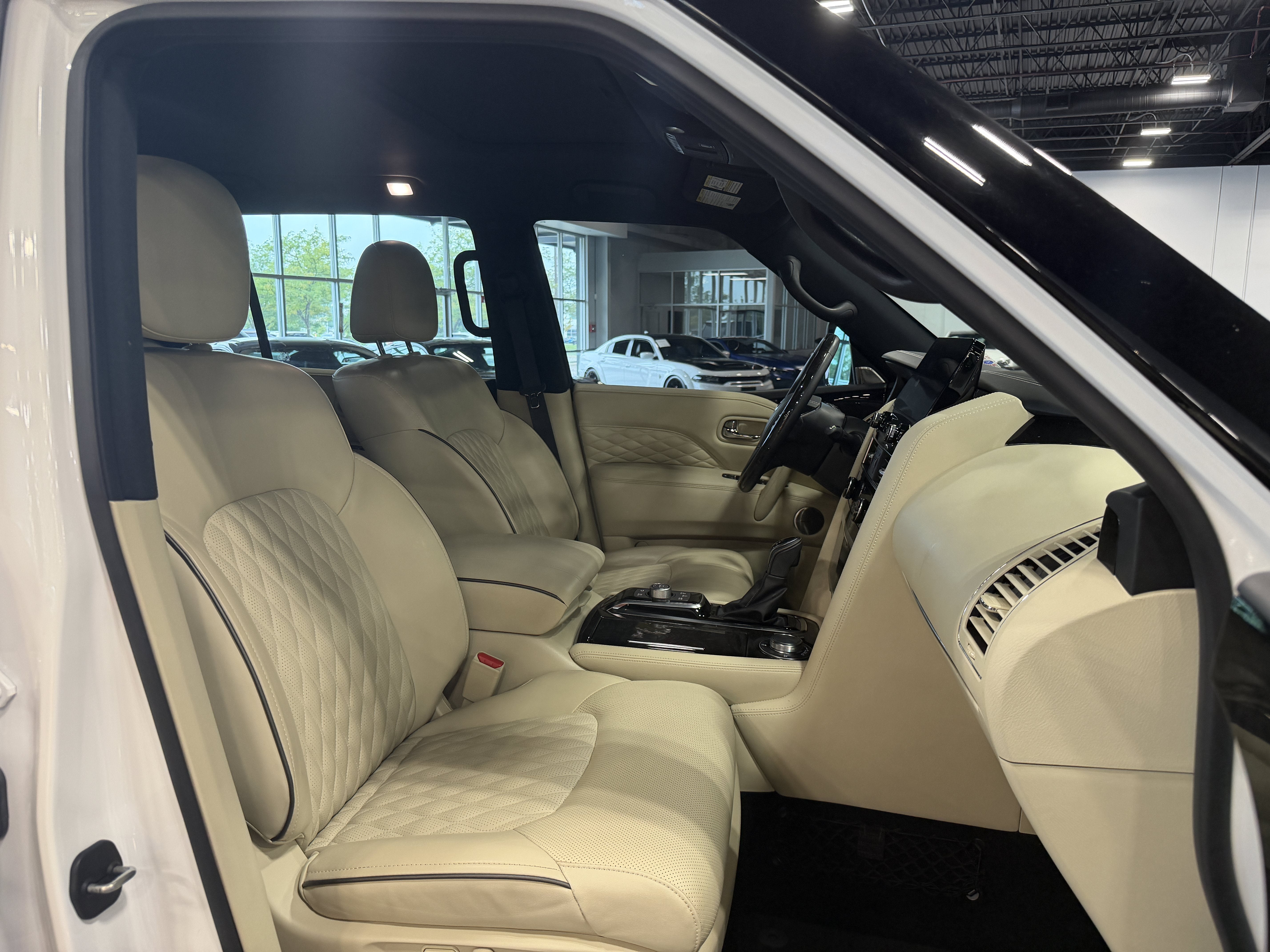 2024 INFINITI QX80 SENSORY