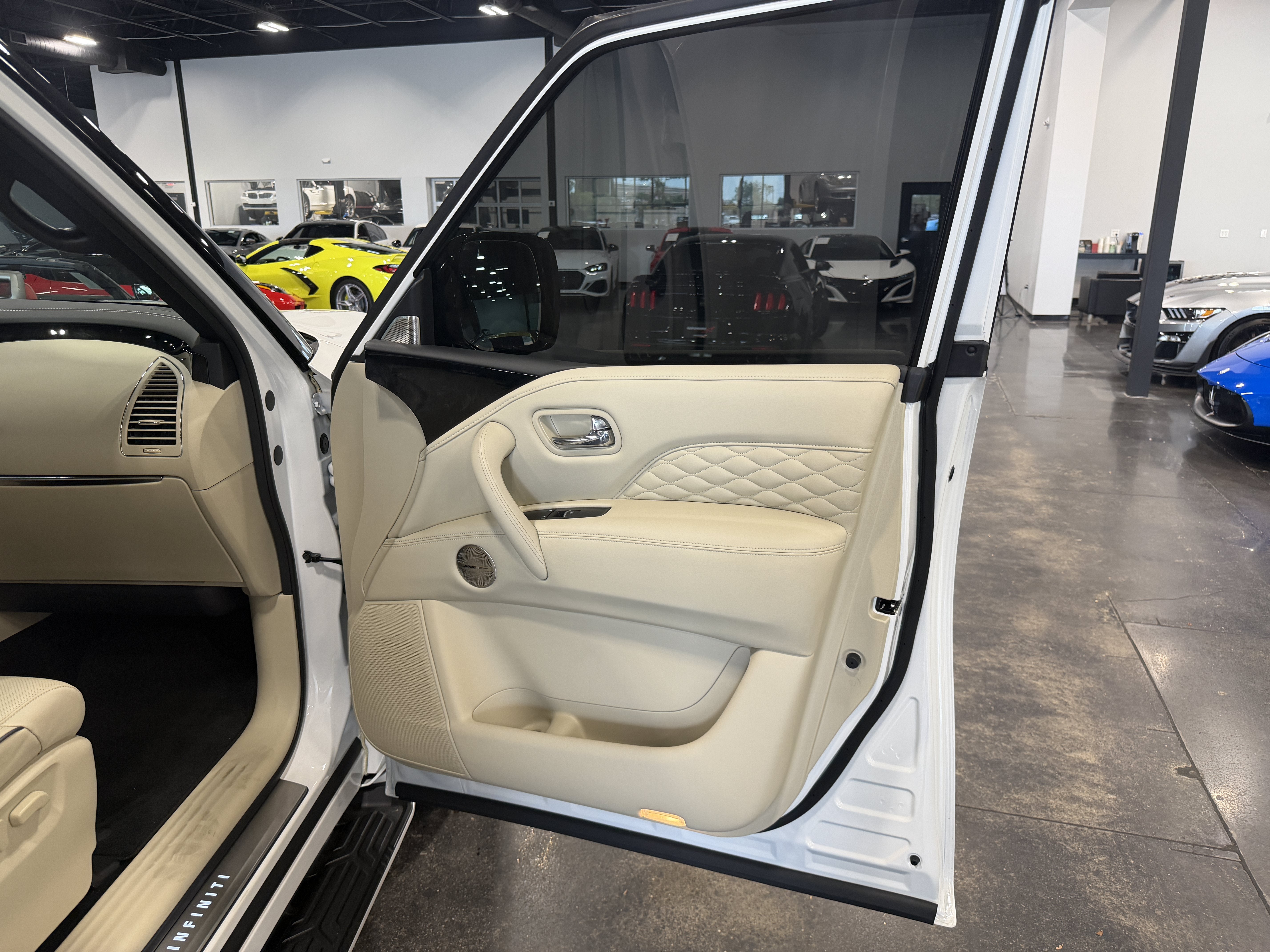 2024 INFINITI QX80 SENSORY