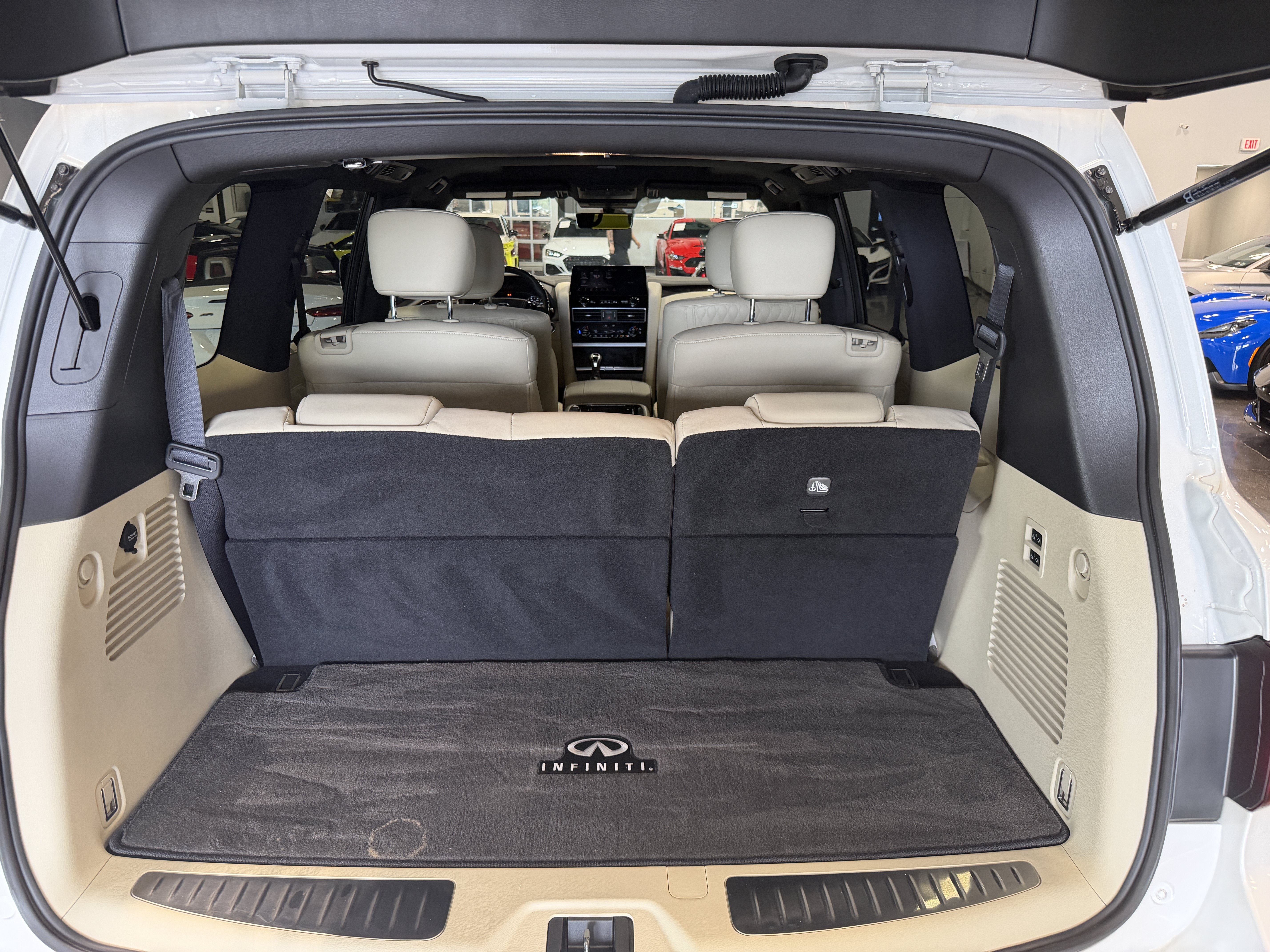 2024 INFINITI QX80 SENSORY