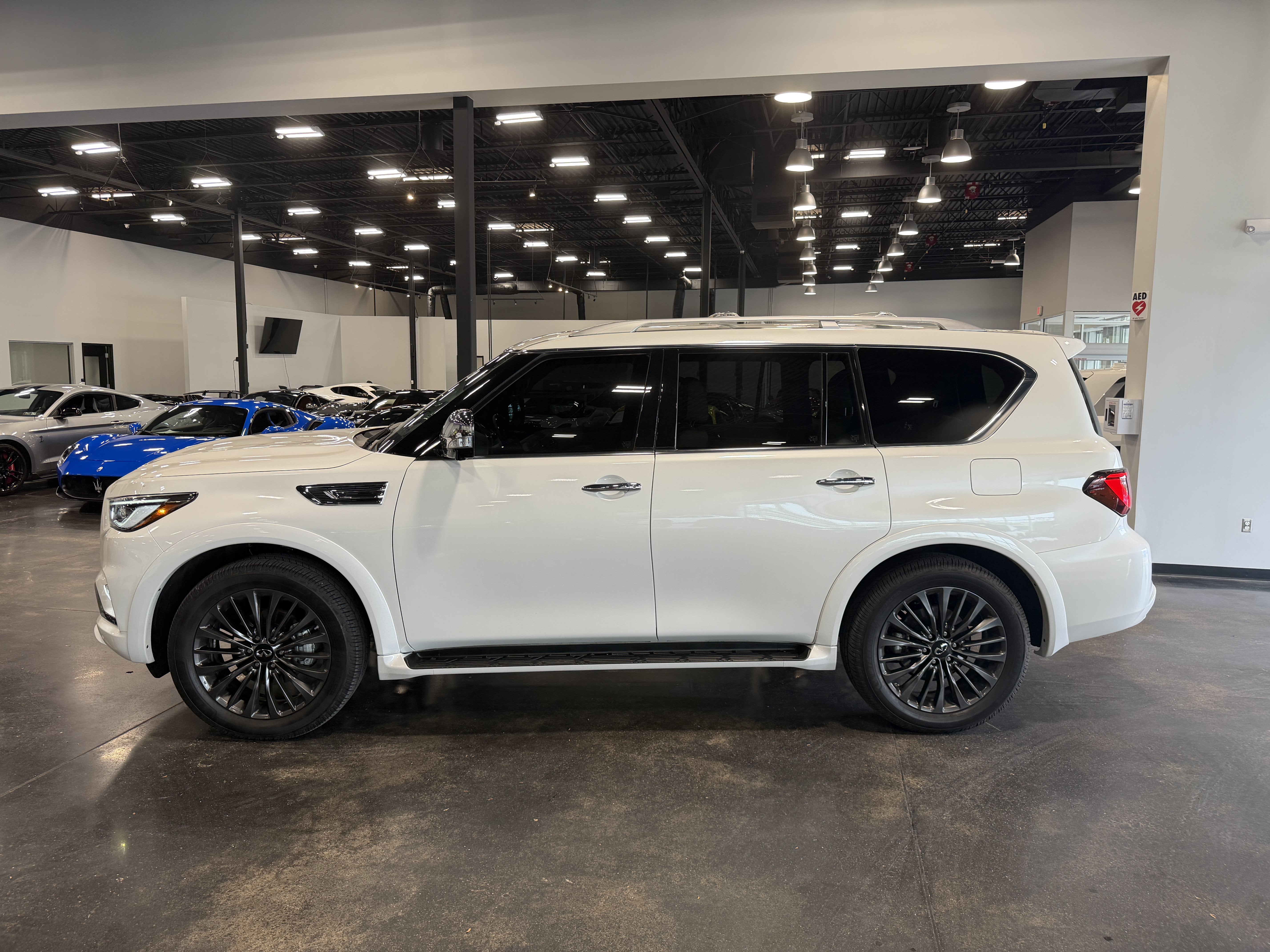 2024 INFINITI QX80 SENSORY