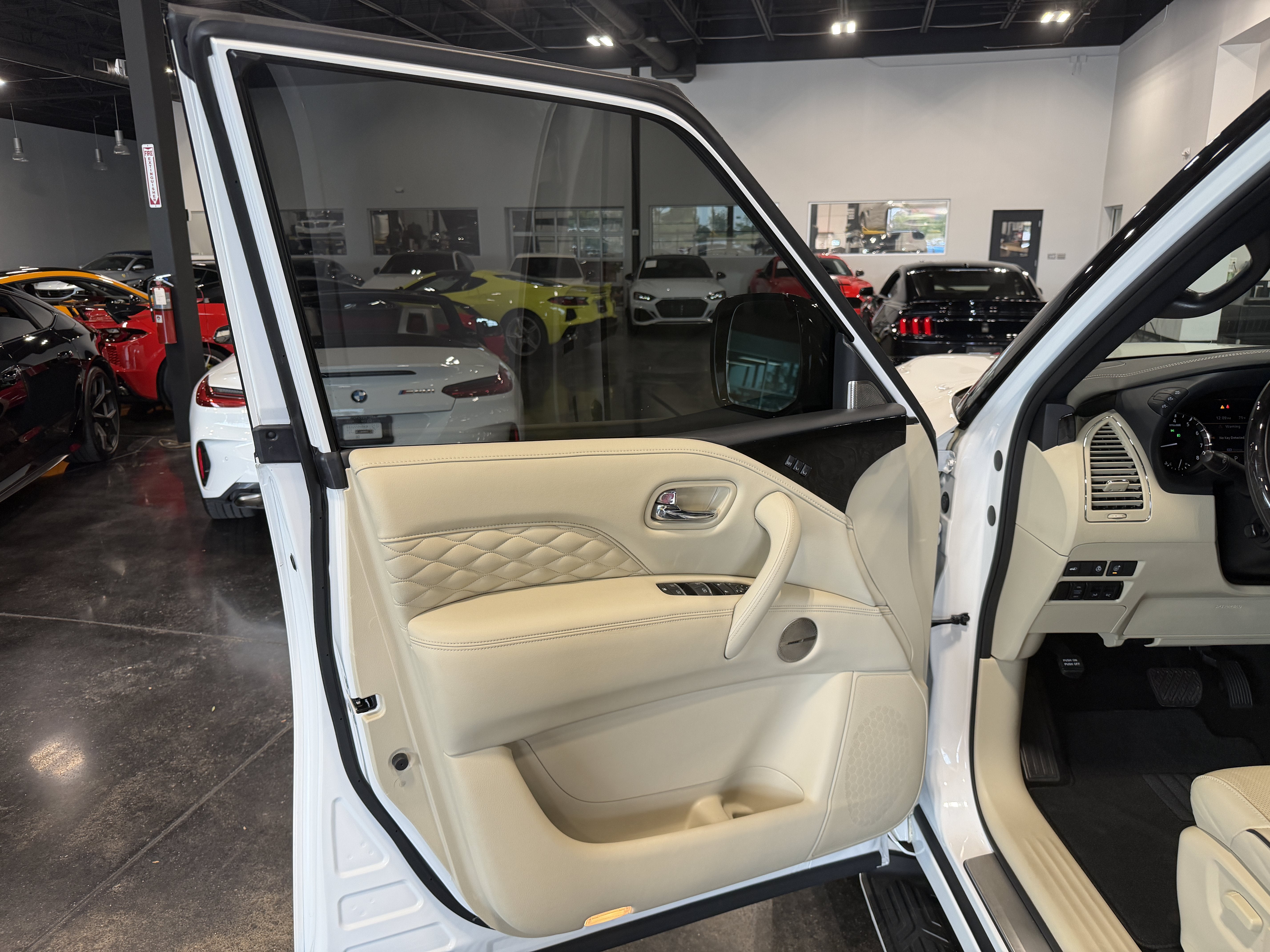 2024 INFINITI QX80 SENSORY