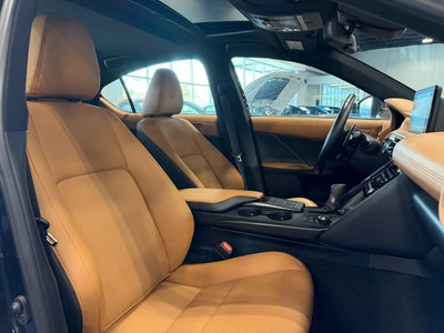 2025 Lexus IS IS 350 F SPORT Design