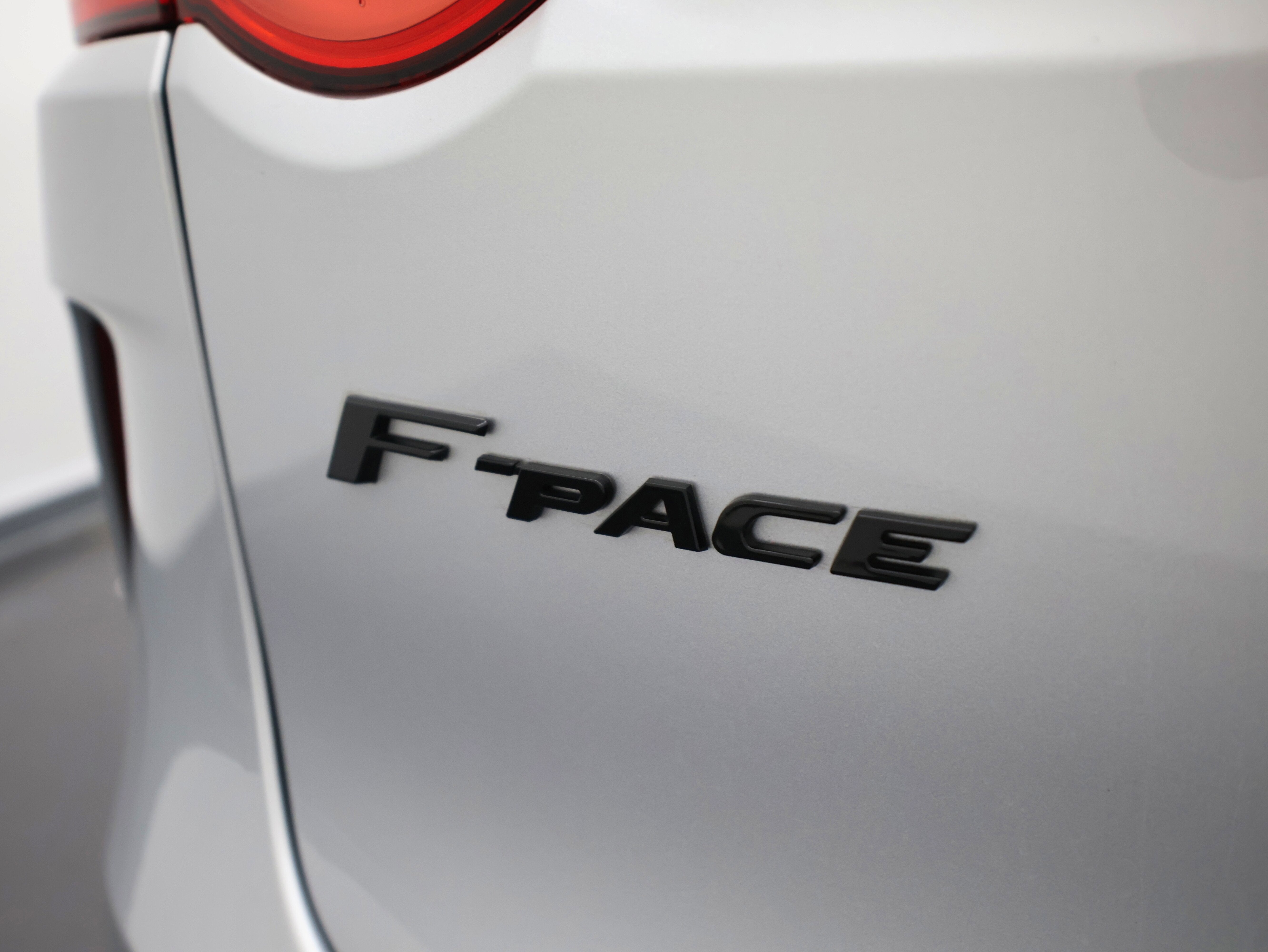 2020 Jaguar F-PACE SVR