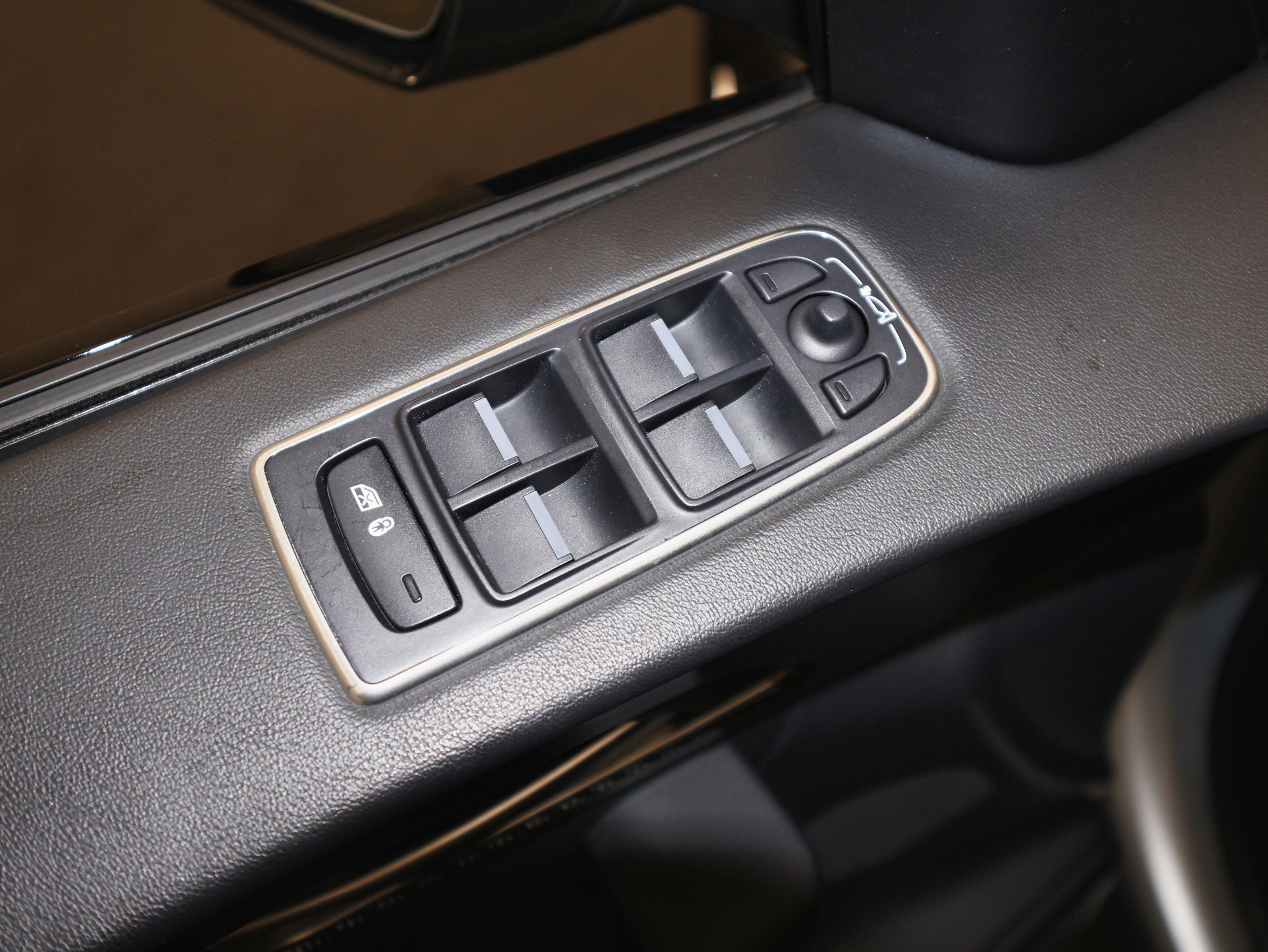 2020 Jaguar F-PACE SVR