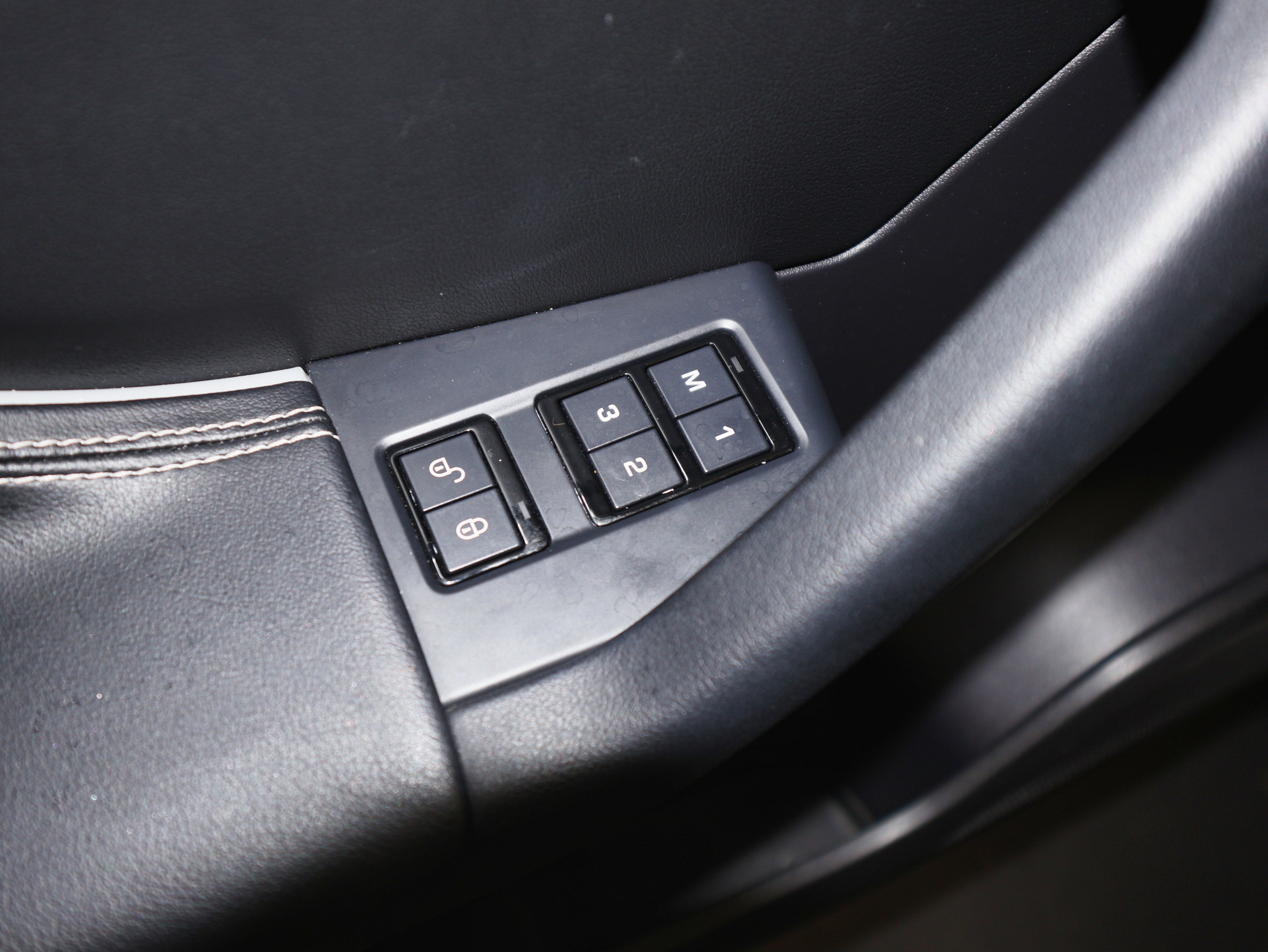 2020 Jaguar F-PACE SVR