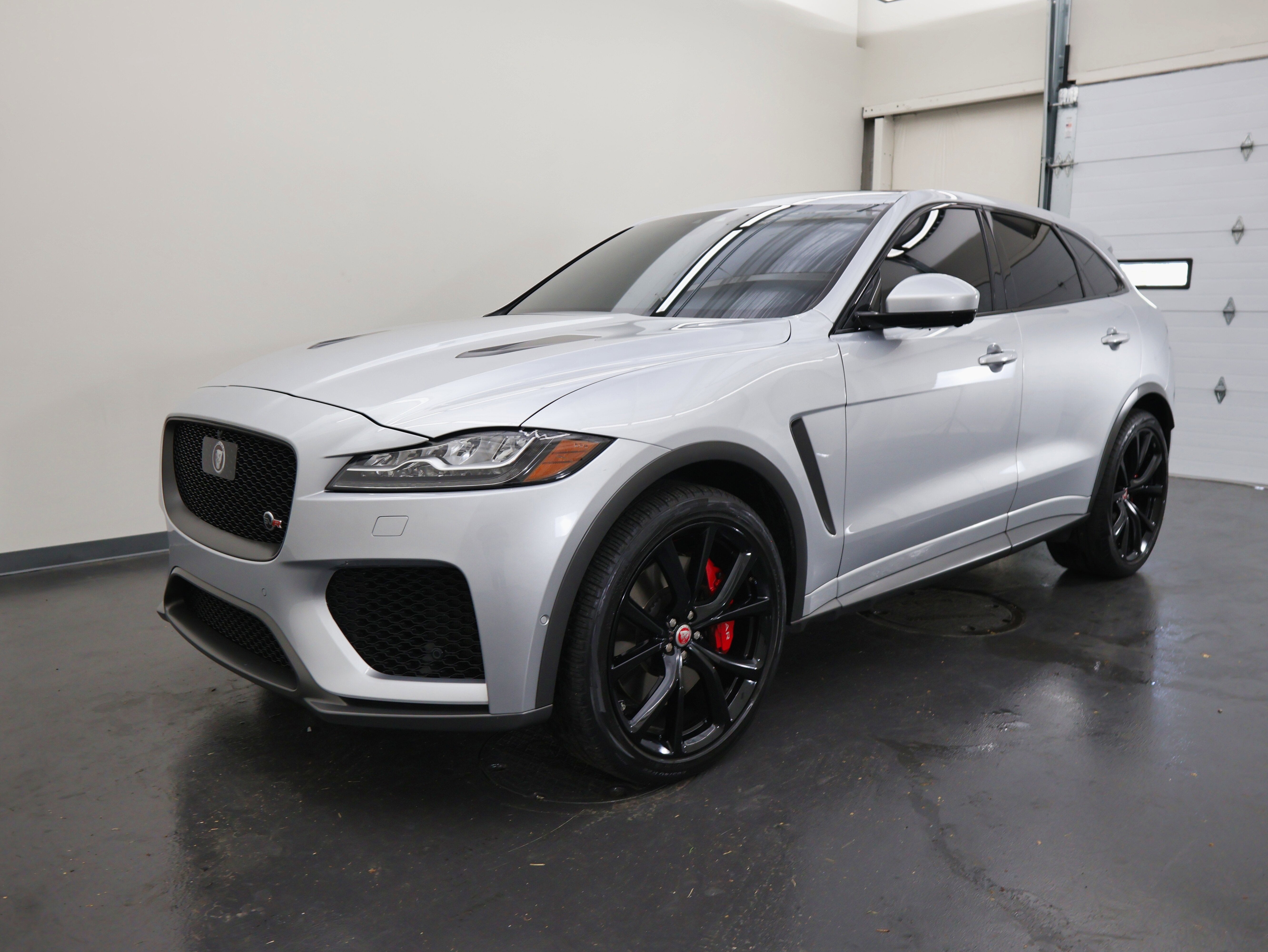 2020 Jaguar F-PACE SVR
