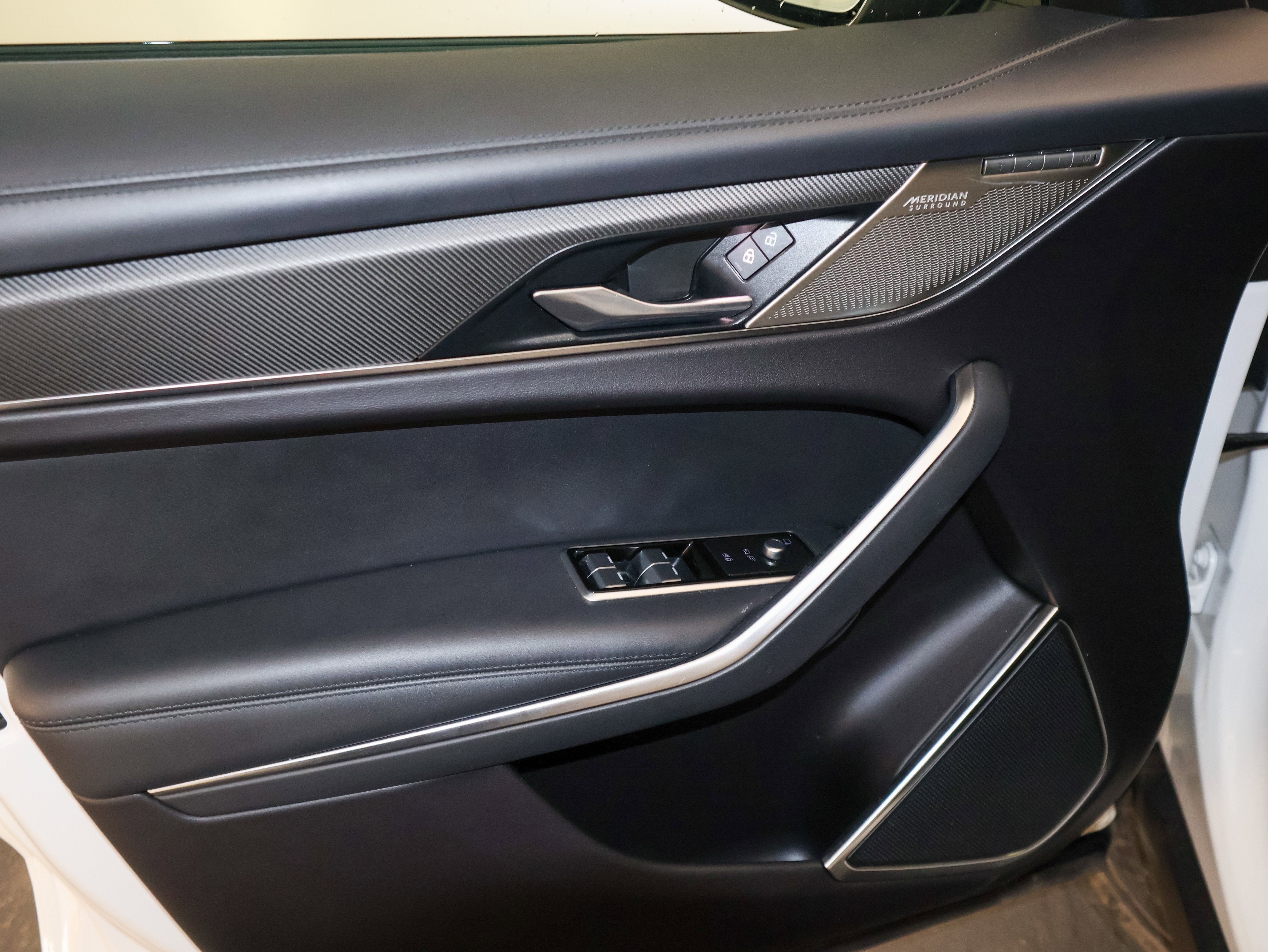 2021 Jaguar F-PACE SVR