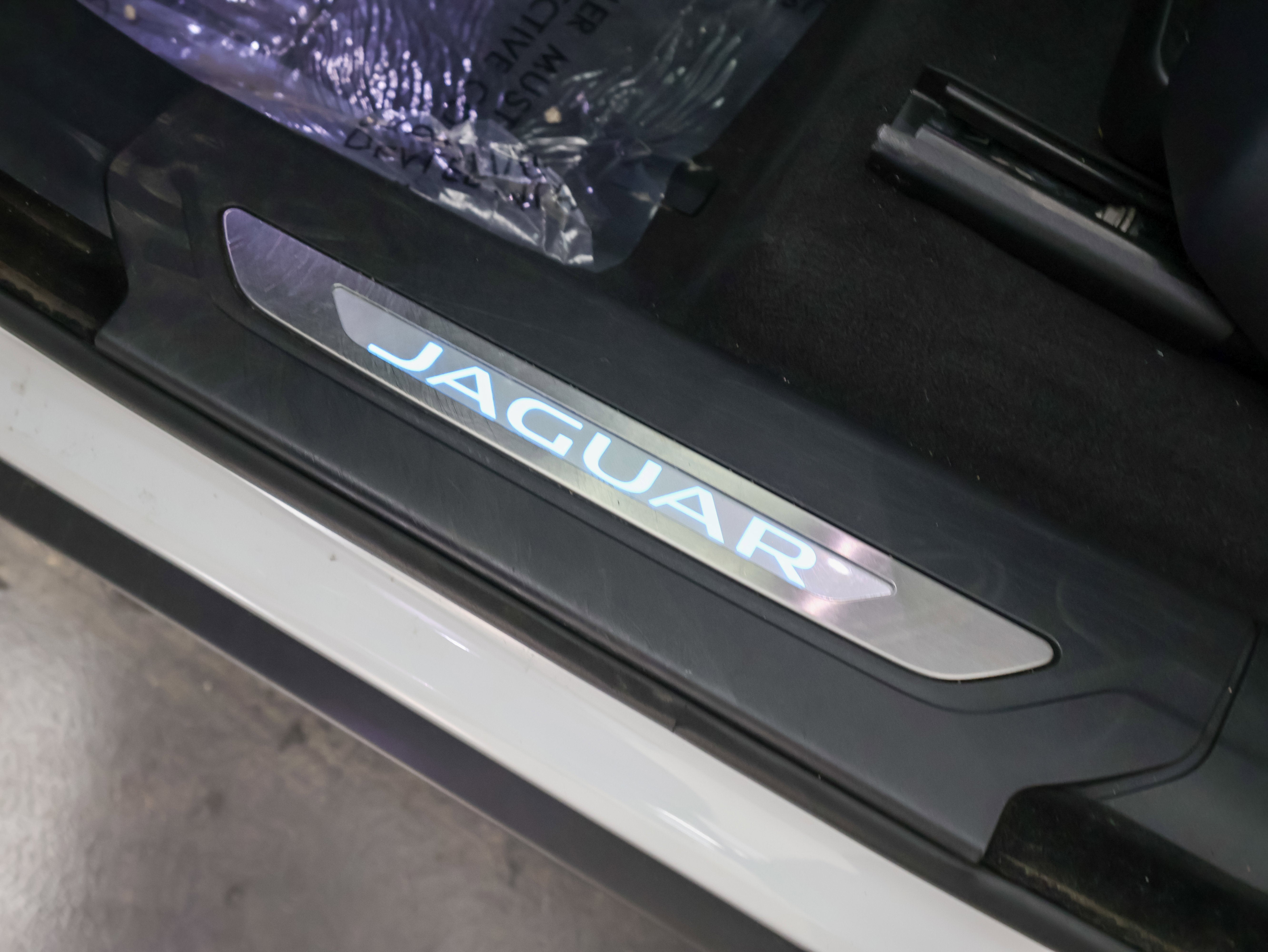 2021 Jaguar F-PACE SVR