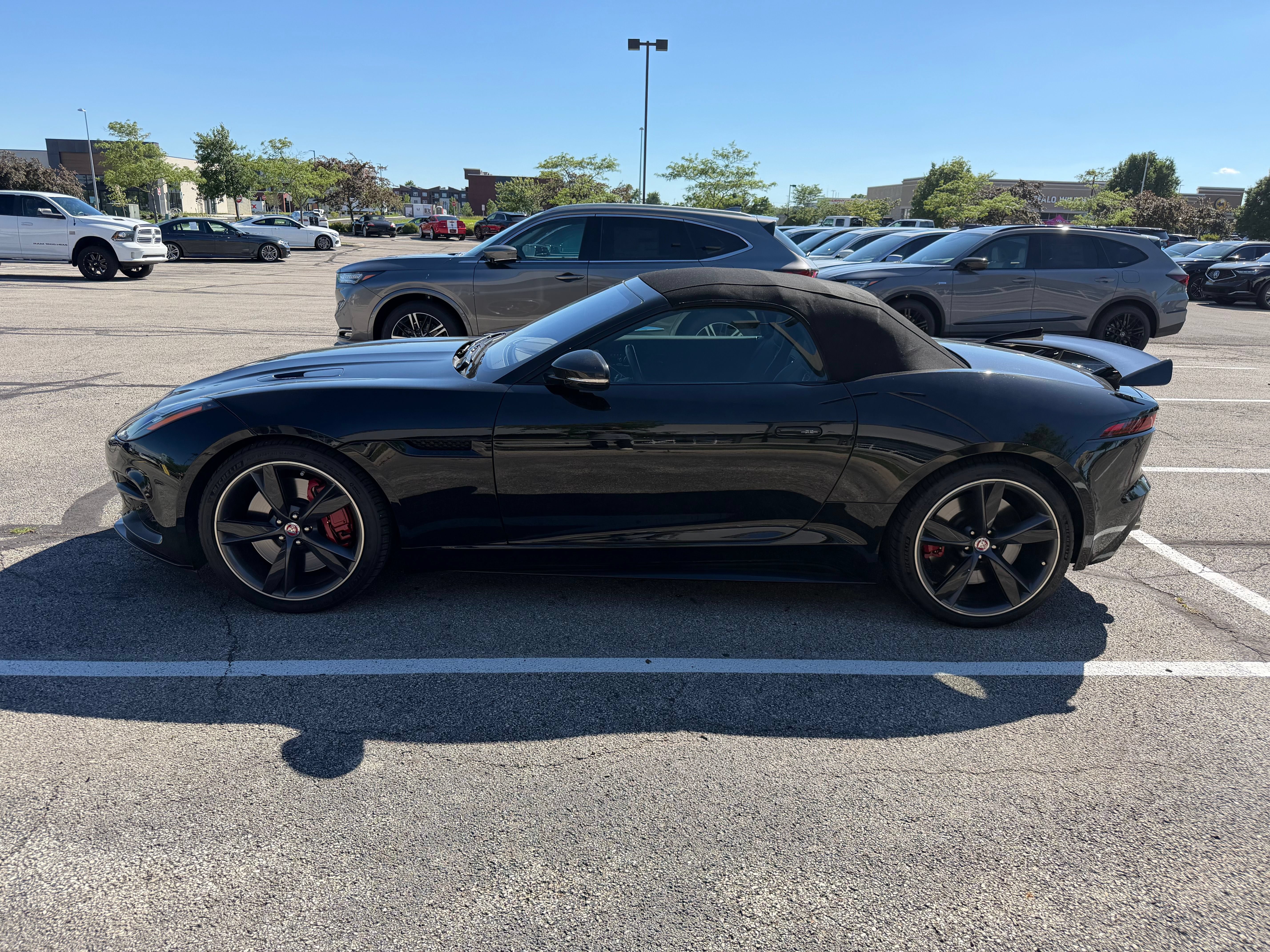 2018 Jaguar F-TYPE R