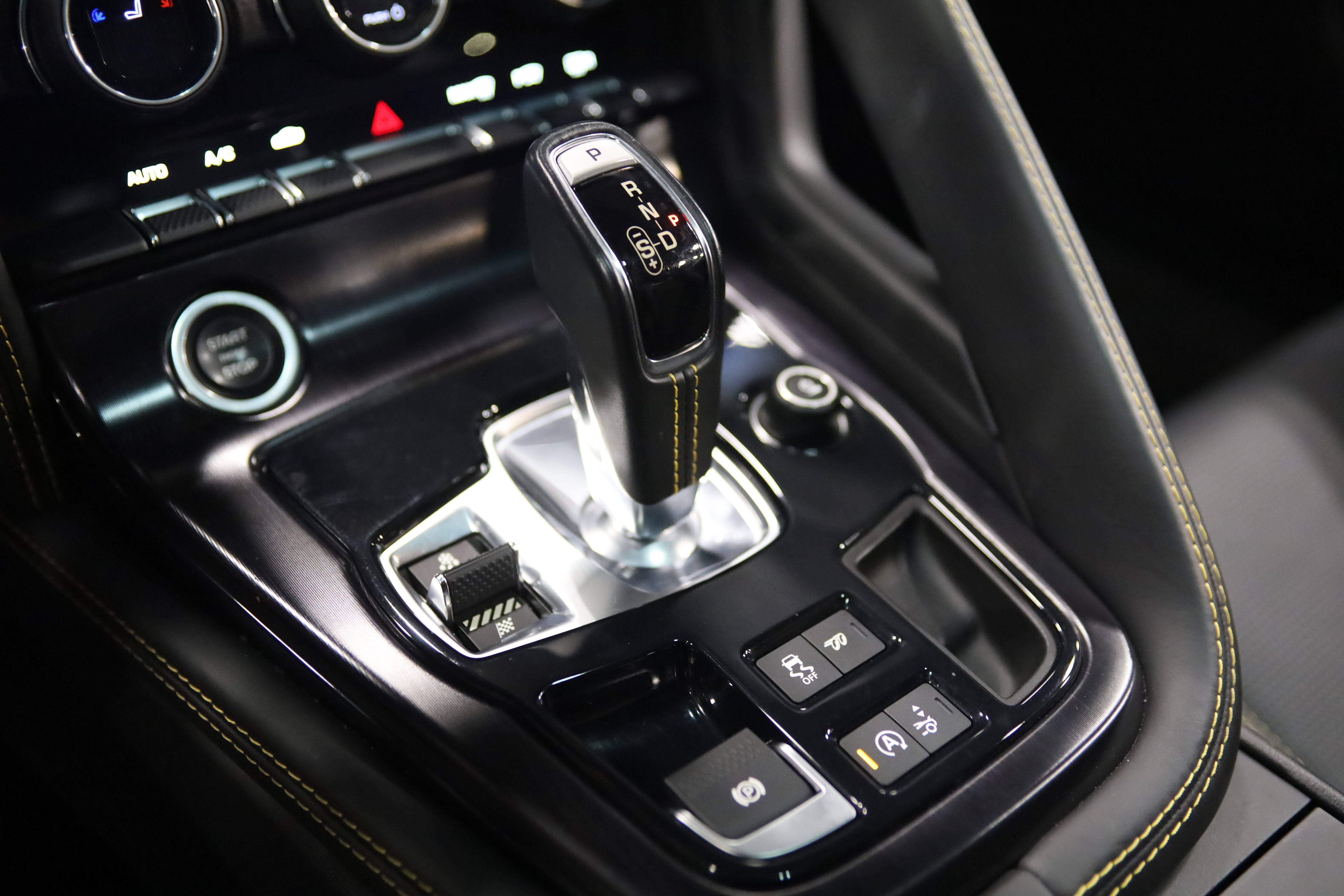 2018 Jaguar F-TYPE 400 Sport