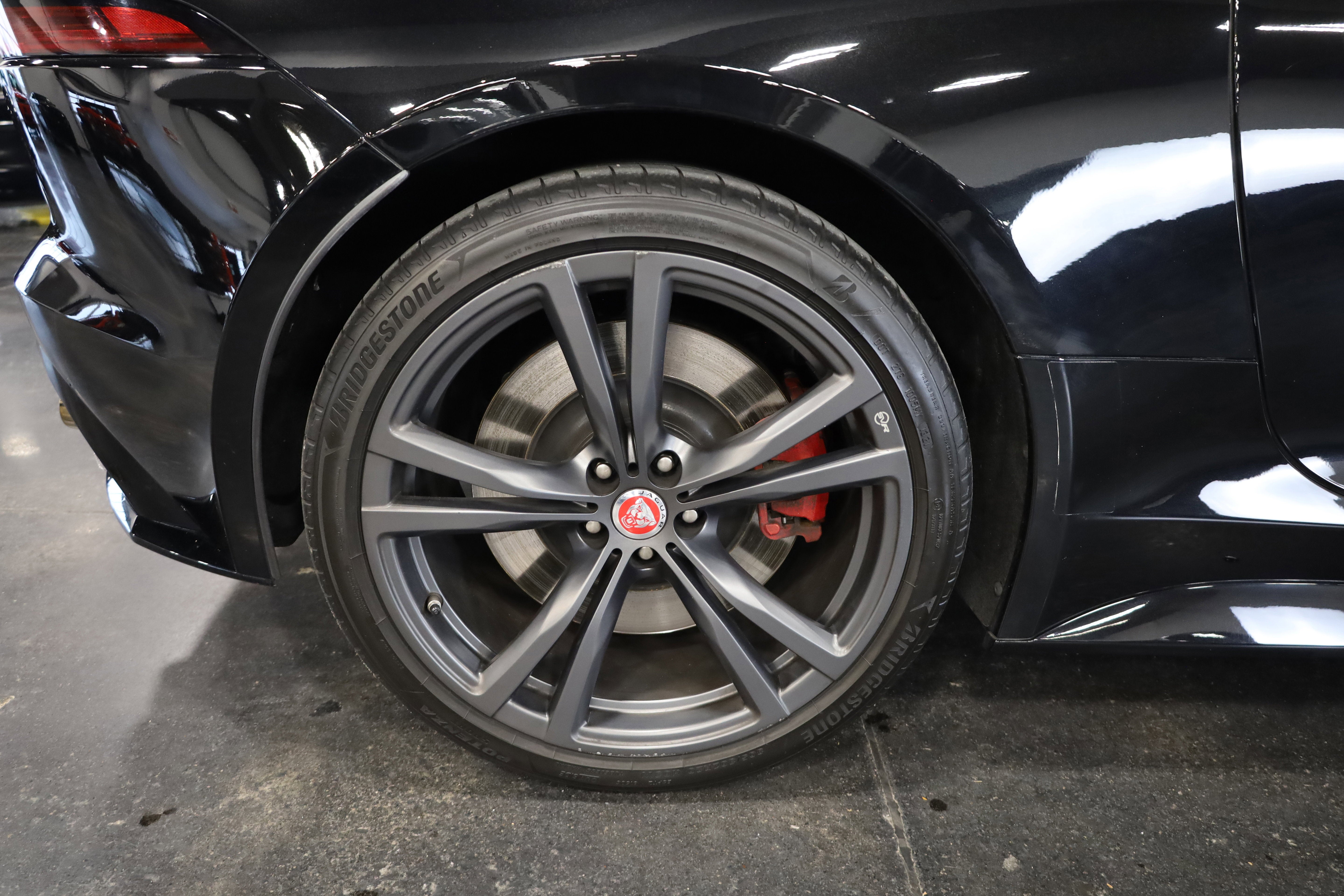 2020 Jaguar F-TYPE SVR