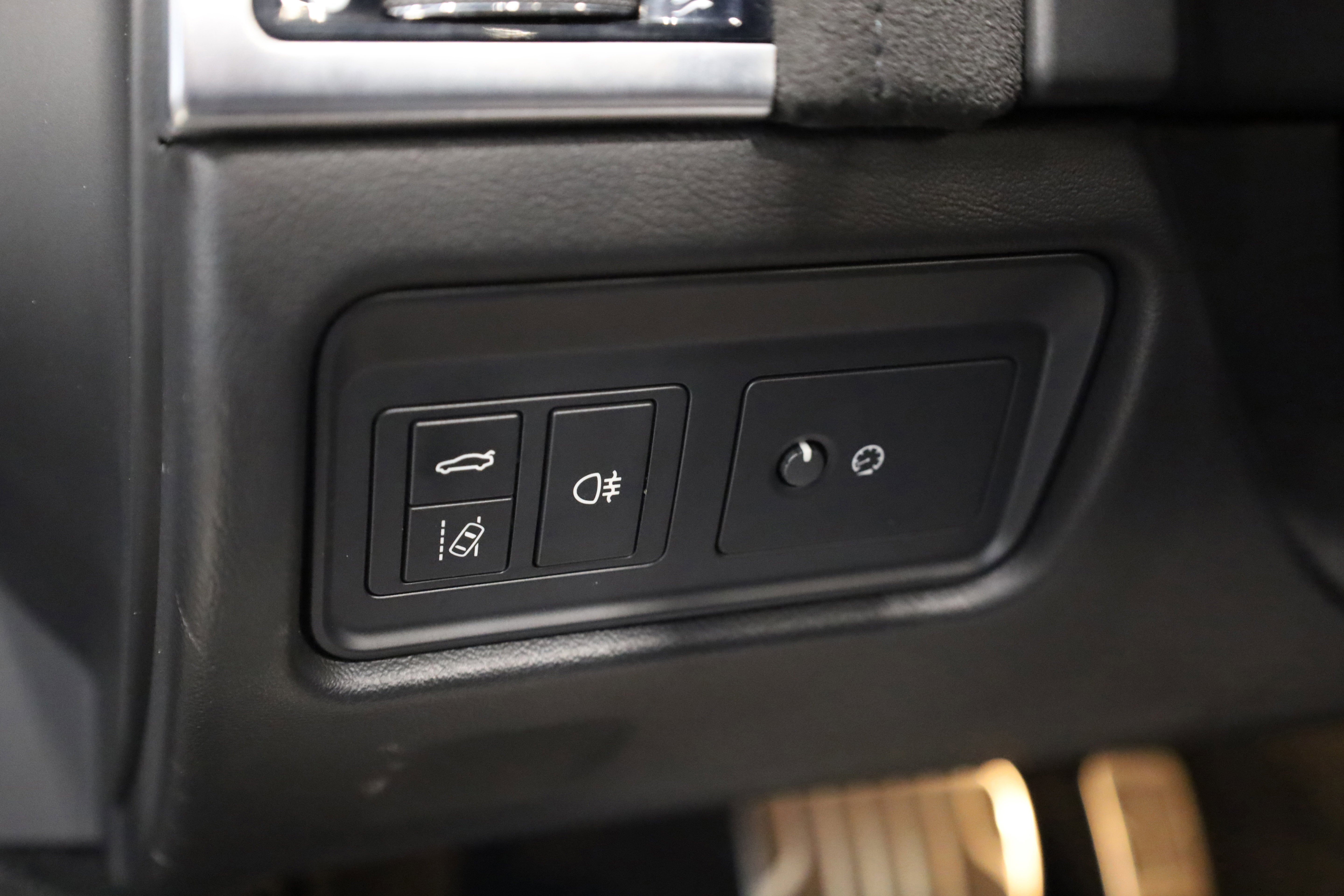 2020 Jaguar F-TYPE SVR