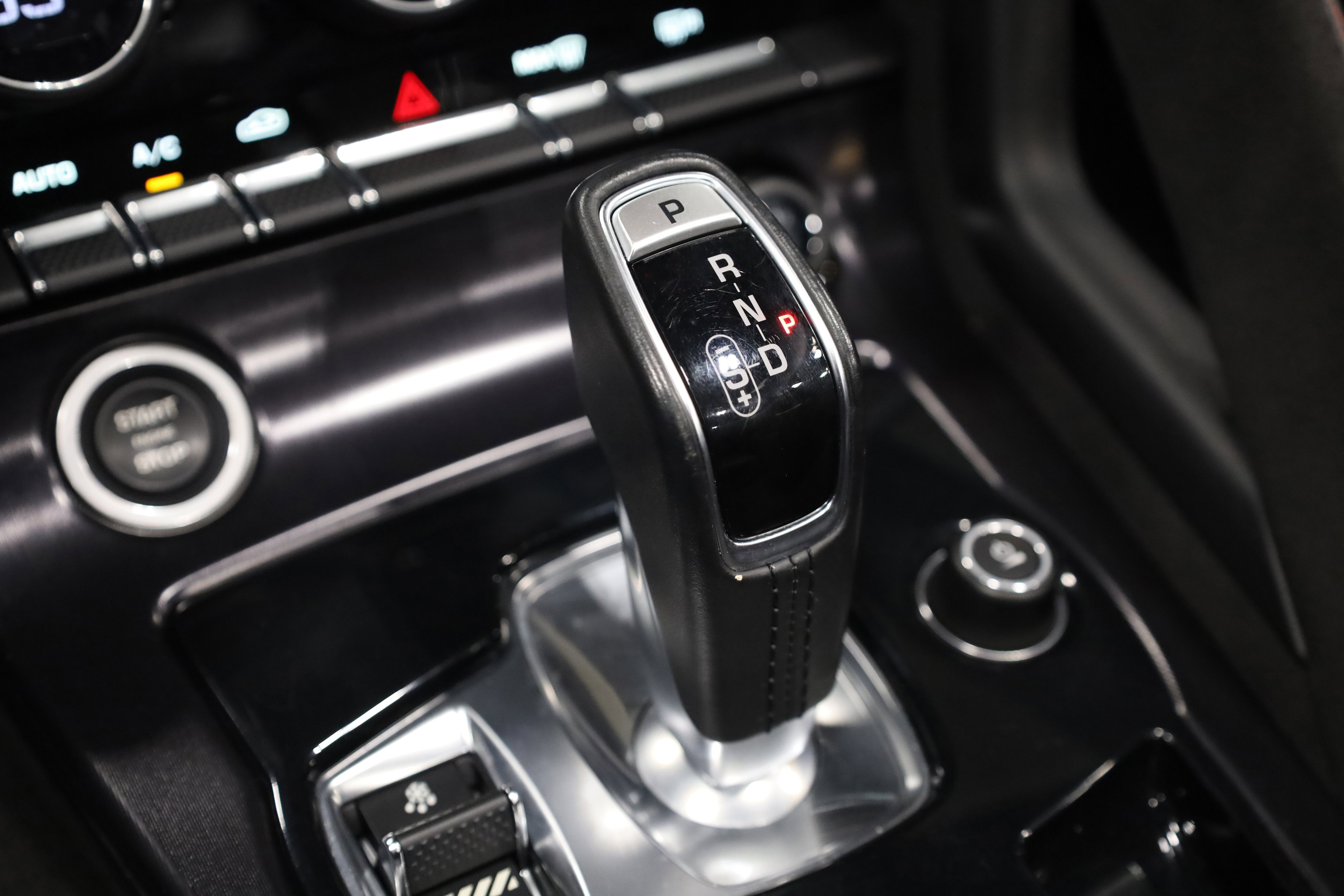 2020 Jaguar F-TYPE SVR