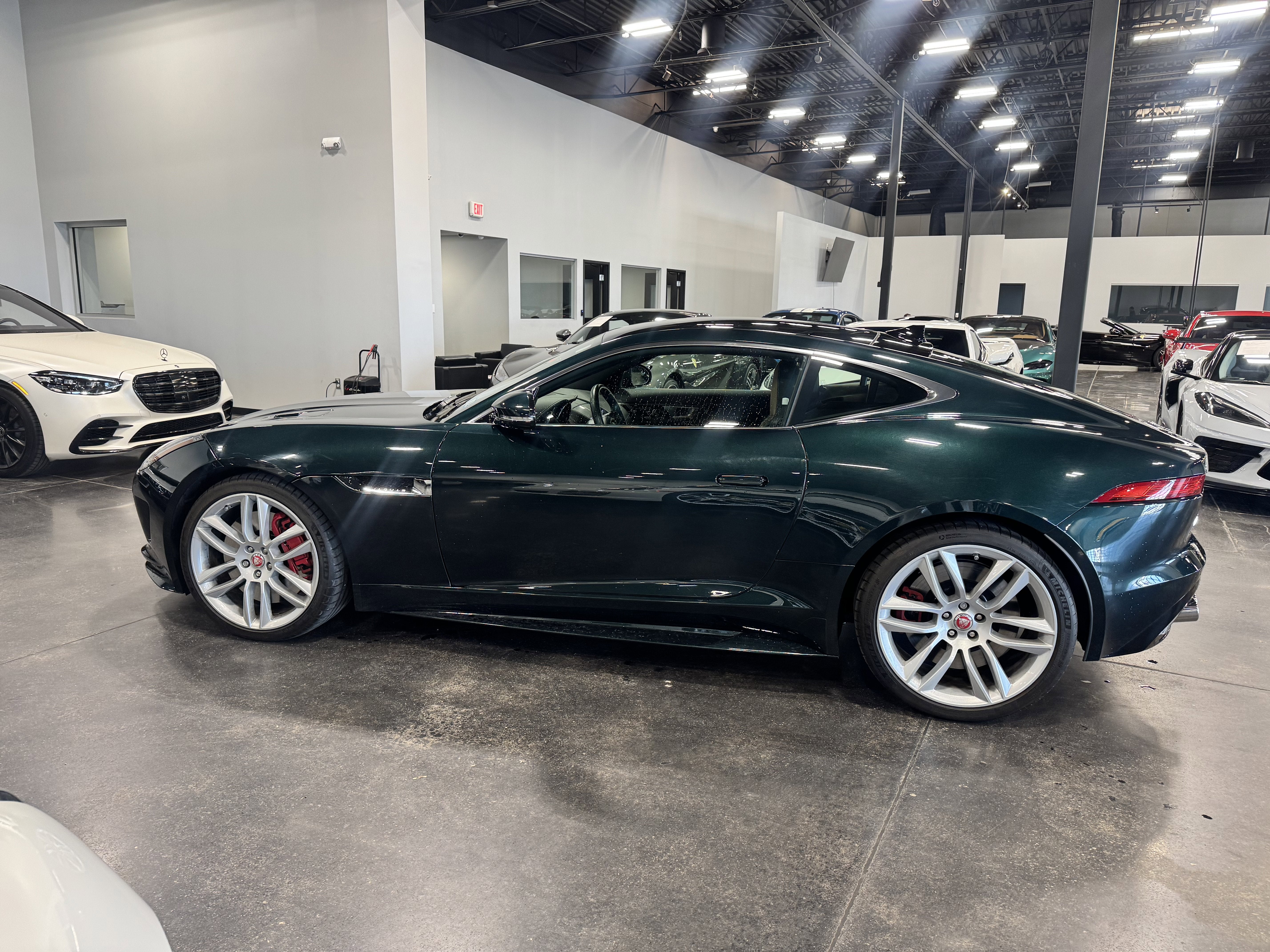 2016 Jaguar F-TYPE R
