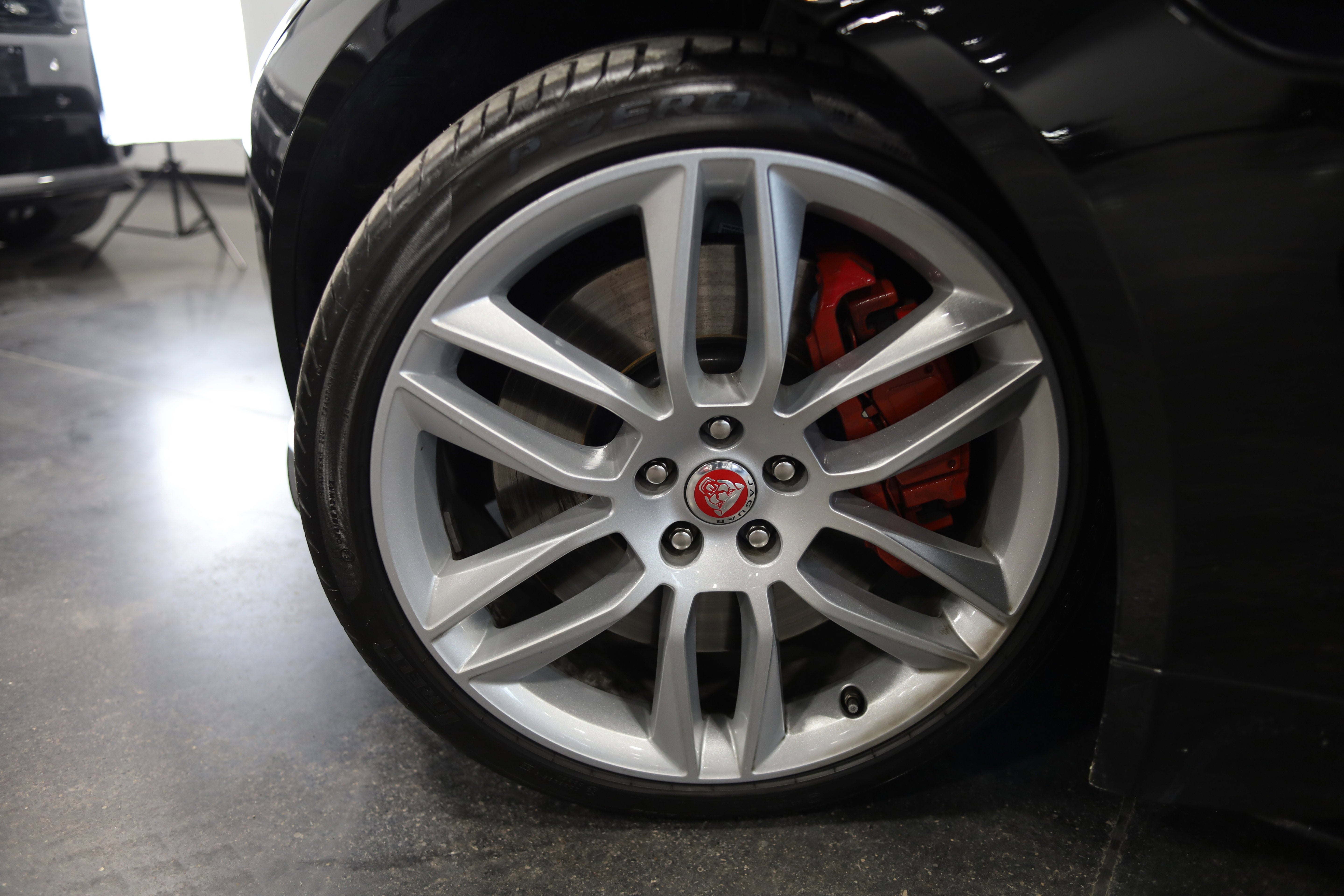 2017 Jaguar F-TYPE R