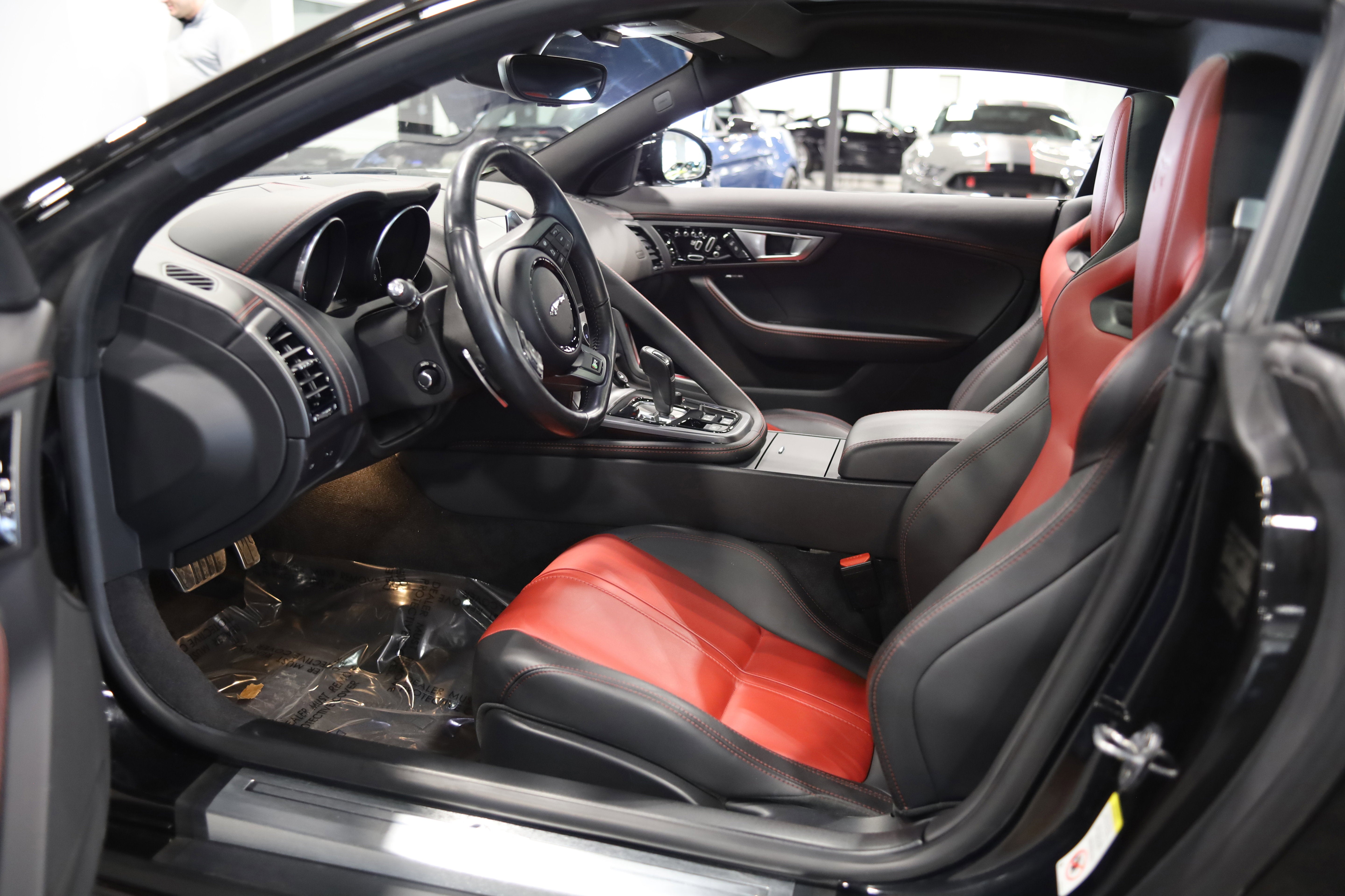 2017 Jaguar F-TYPE R